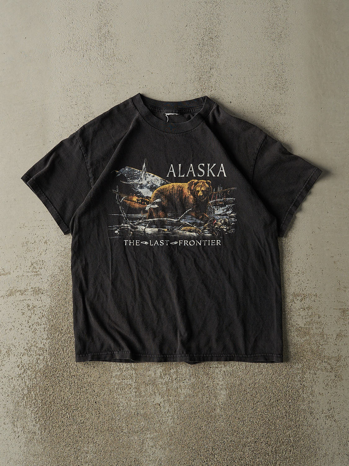 Vintage 90s Black Alaska Bear Tee (S/M)