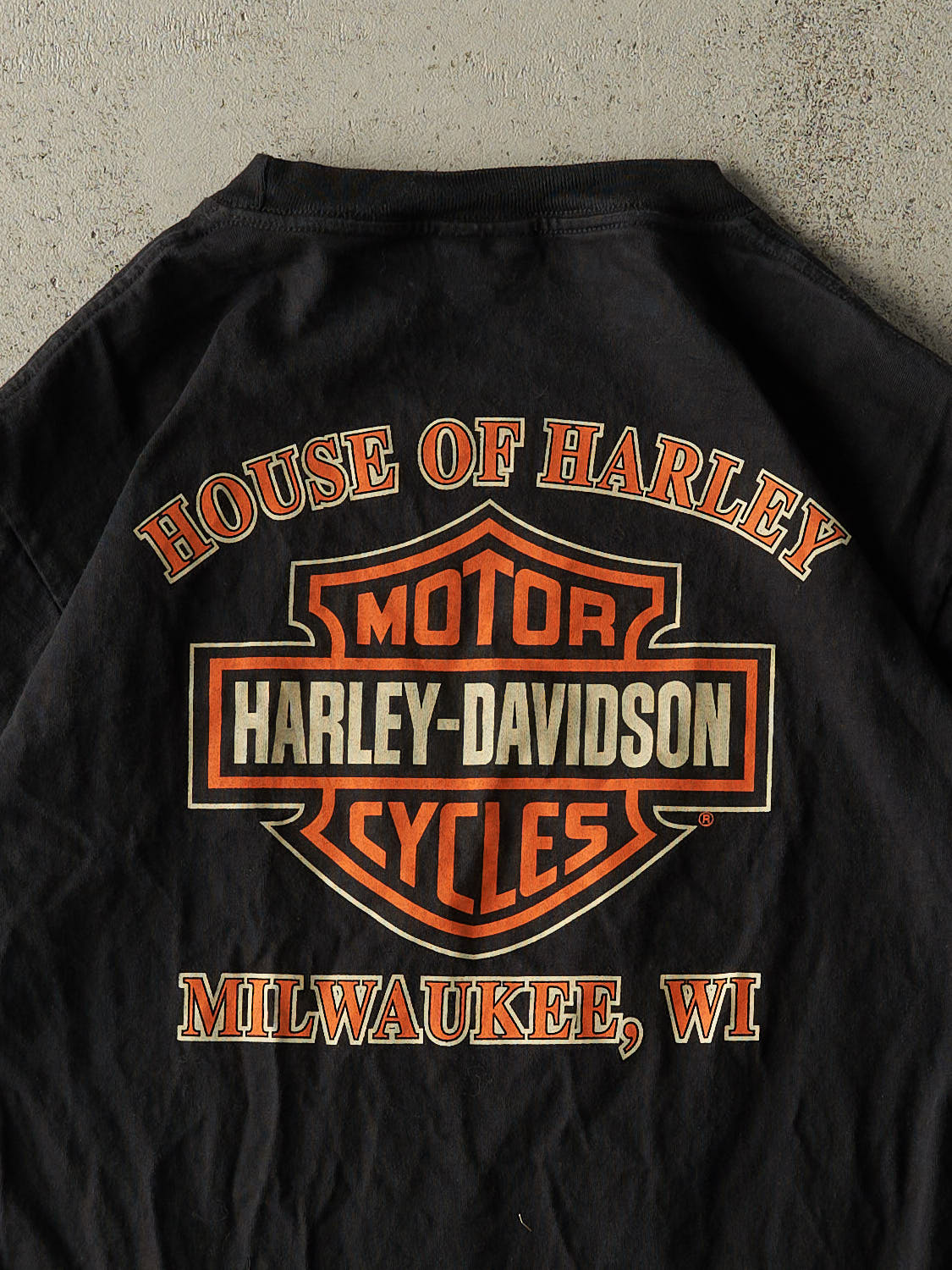 Vintage Y2K Black Harley Davidson Milwaukee WI Tee (S/M)