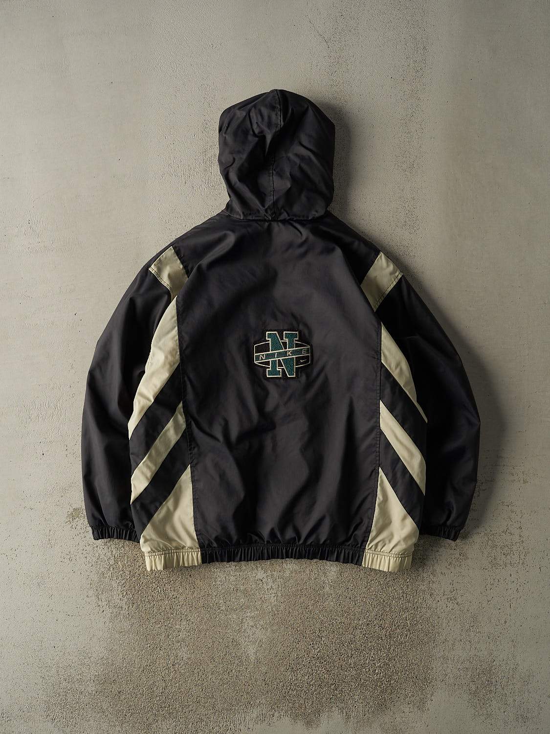 Vintage 90s Black Nike Embroidered Hooded Windbreaker Jacket (XL)