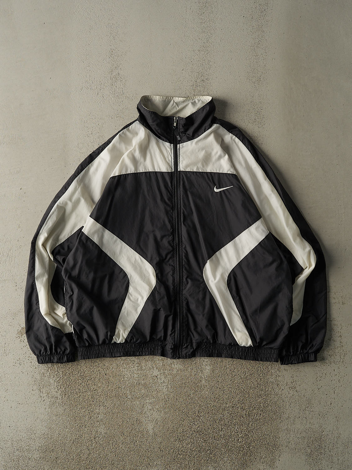 Vintage 90s Black & White Nike Embroidered Windbreaker Jacket (XL/XXL)