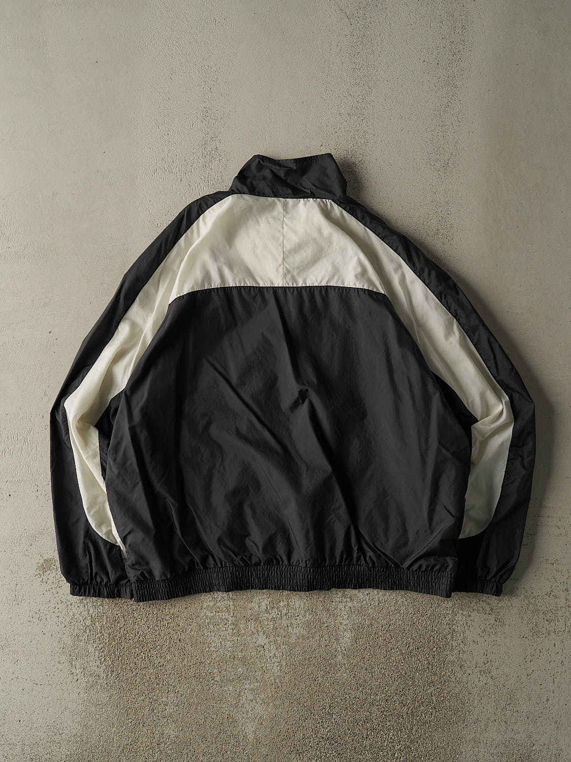 Vintage 90s Black & White Nike Embroidered Windbreaker Jacket (XL/XXL)