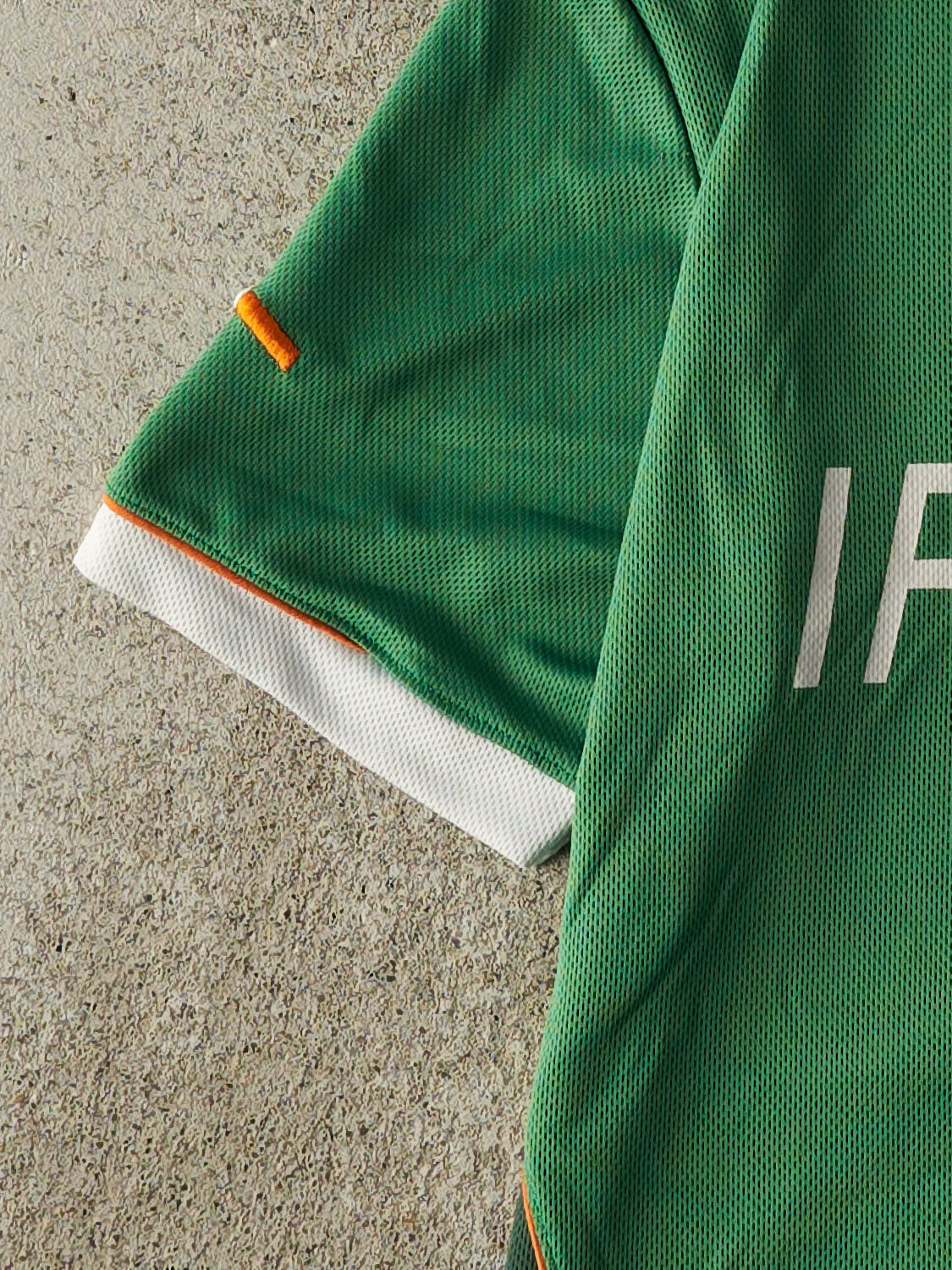 Vintage Y2K Green Ireland Soccer Jersey (S/M)