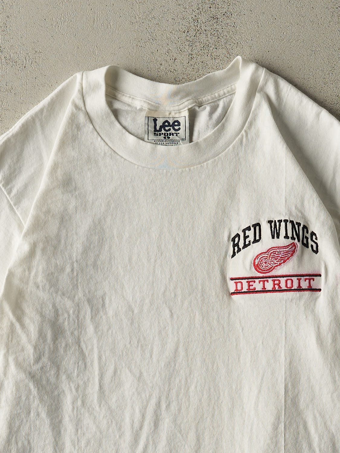 Vintage 90s White Detroit Red Wings Embroidered Tee (M/L)