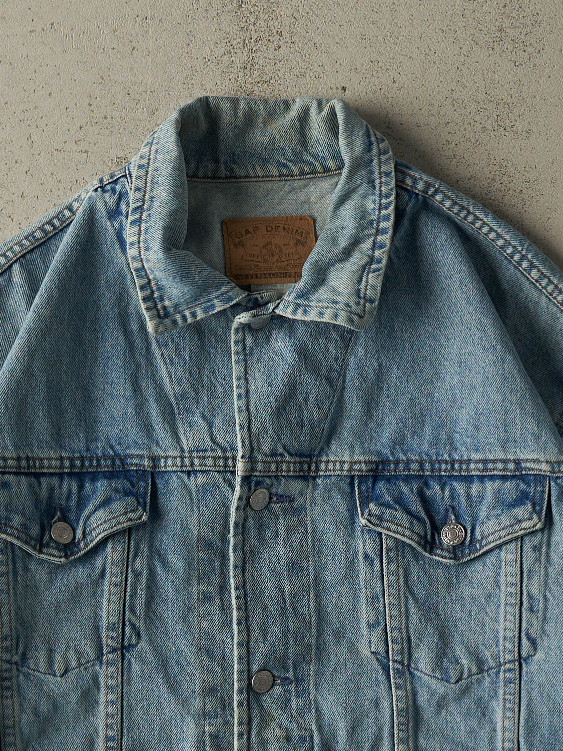 Vintage 90s Light Wash Gap Denim Jacket (L/XL)