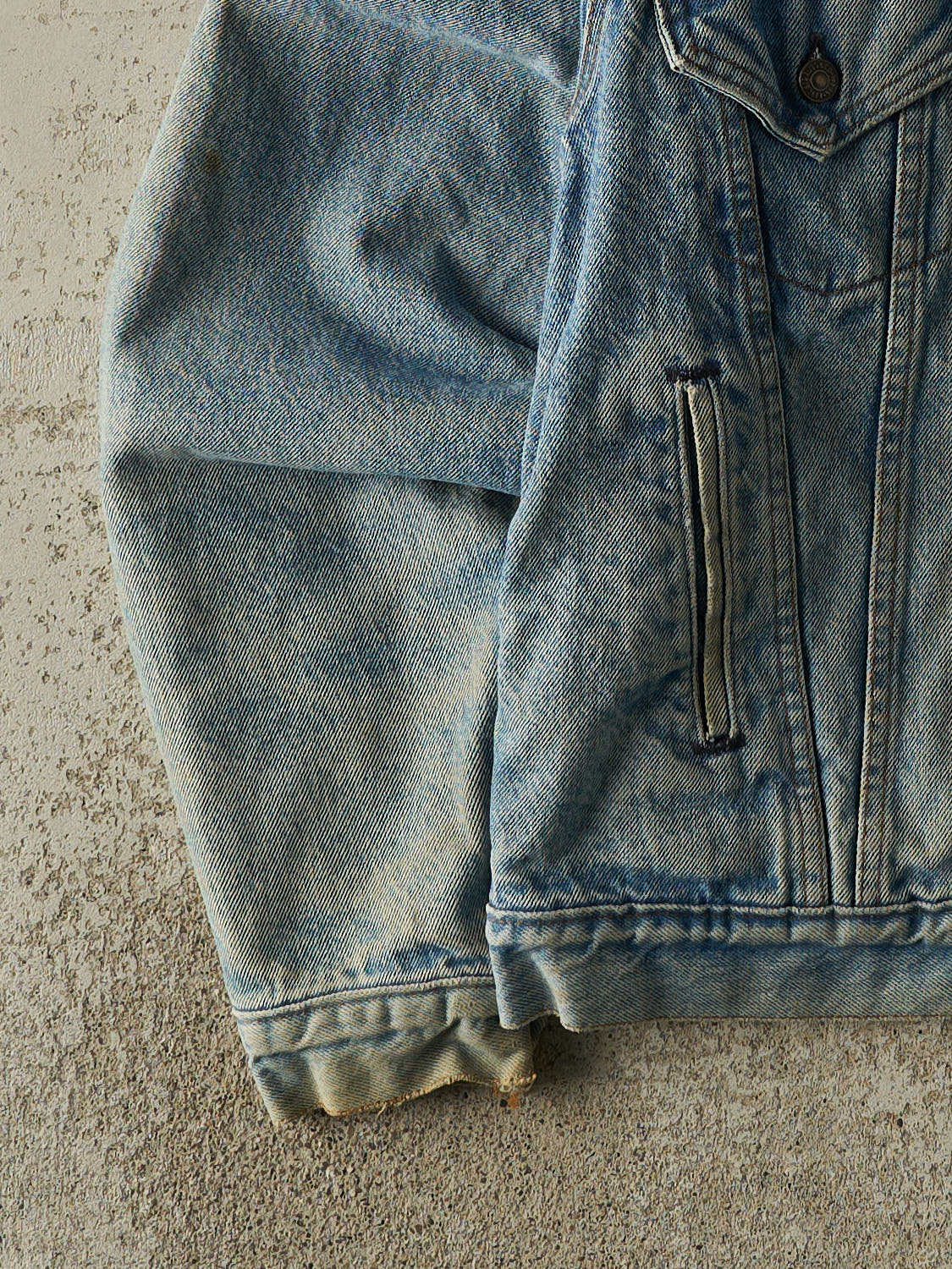 Vintage 80s Light Wash Levi's Blanket Lined Denim Jacket (S)