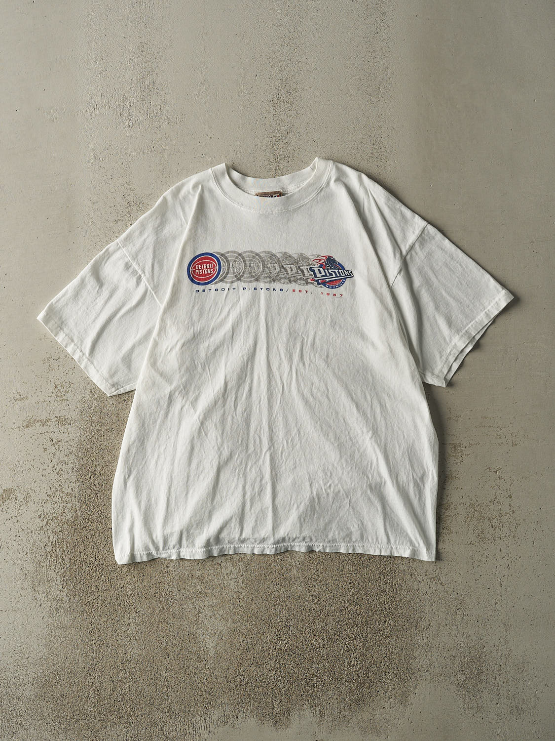 Vintage Y2K White Detroit Pistons Tee (XL)