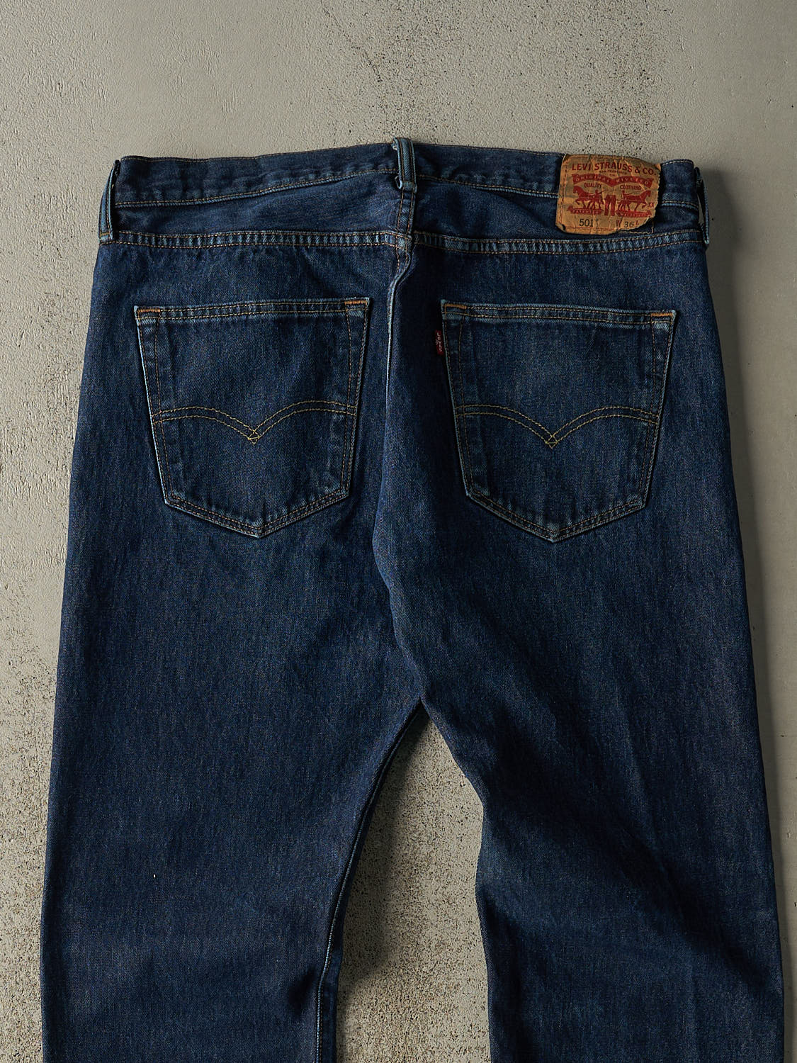 Vintage Y2K Dark Wash Levi's 501 Jeans (36x34)