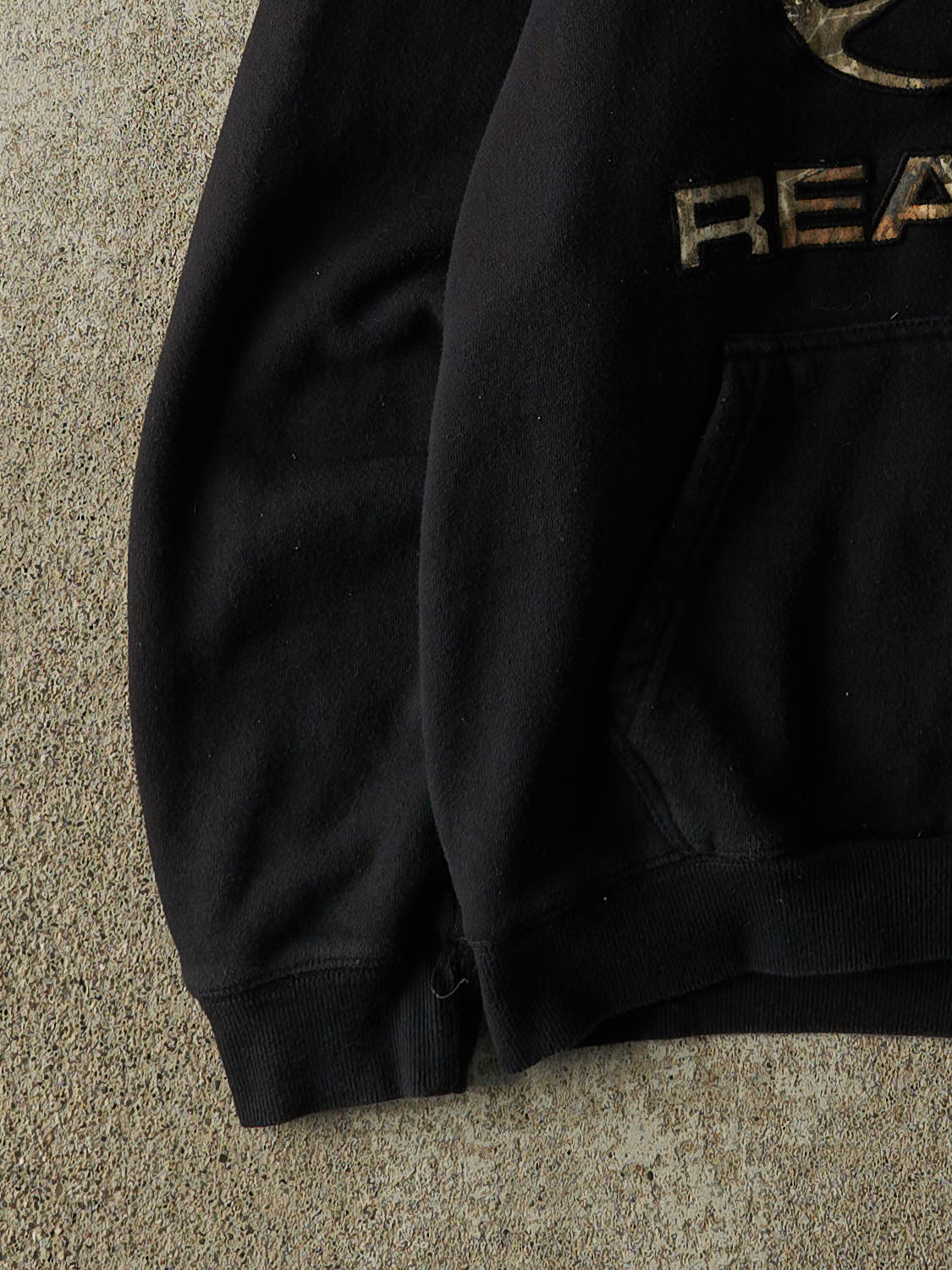 Vintage Y2K Black Realtree Embroidered Logo Hoodie (S/M)