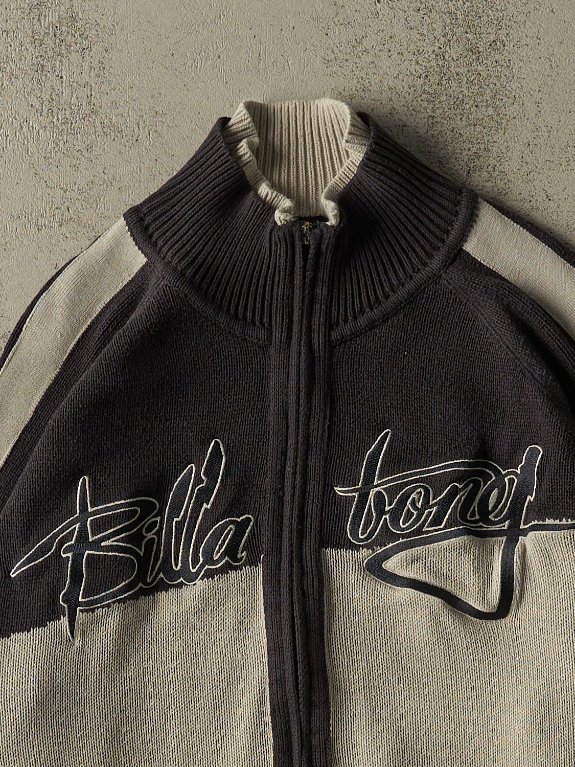 Vintage Y2K Charcoal Grey Billabong Zip Up Knit (M)