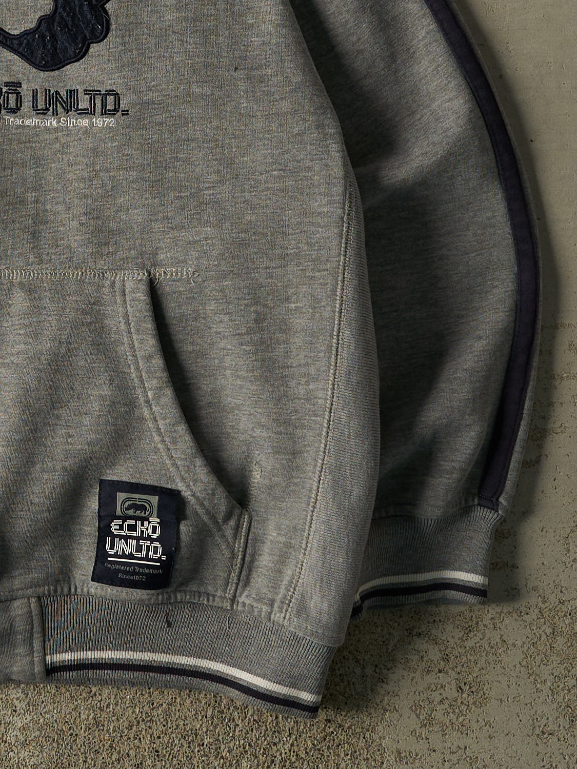 Vintage Y2K Grey Ecko Embroidered Zip Up Hoodie (XL)