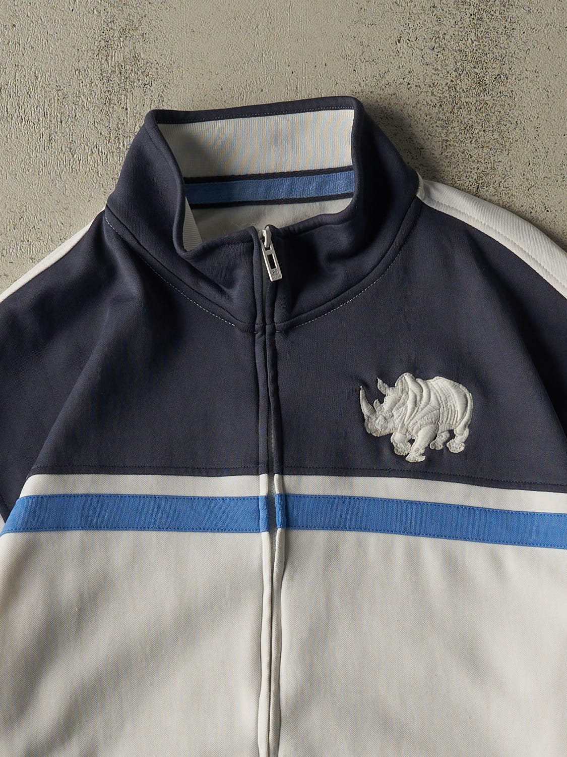 Vintage Y2K White Ecko Zip Up Sweater (L/XL)