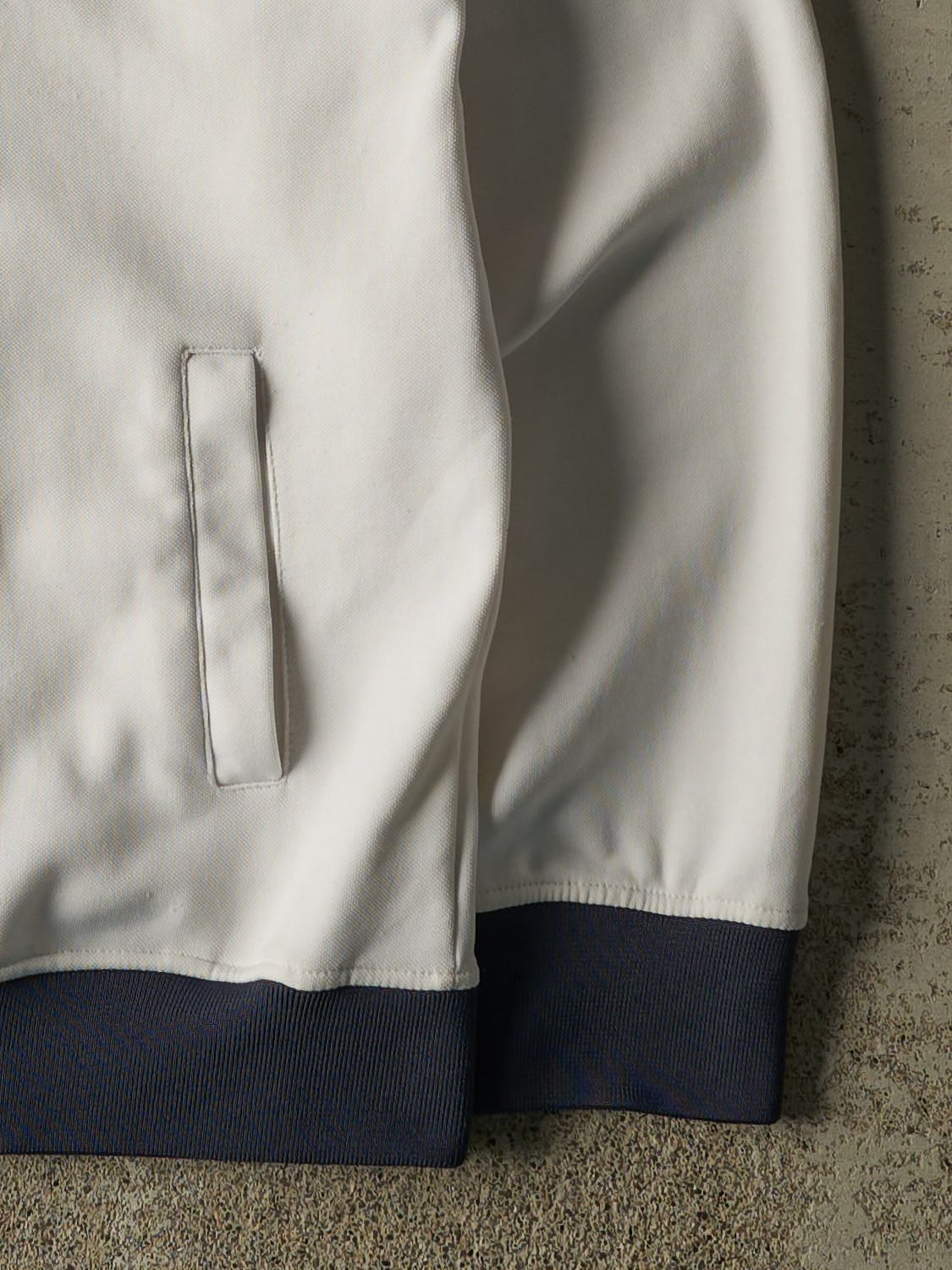 Vintage Y2K White Ecko Zip Up Sweater (L/XL)