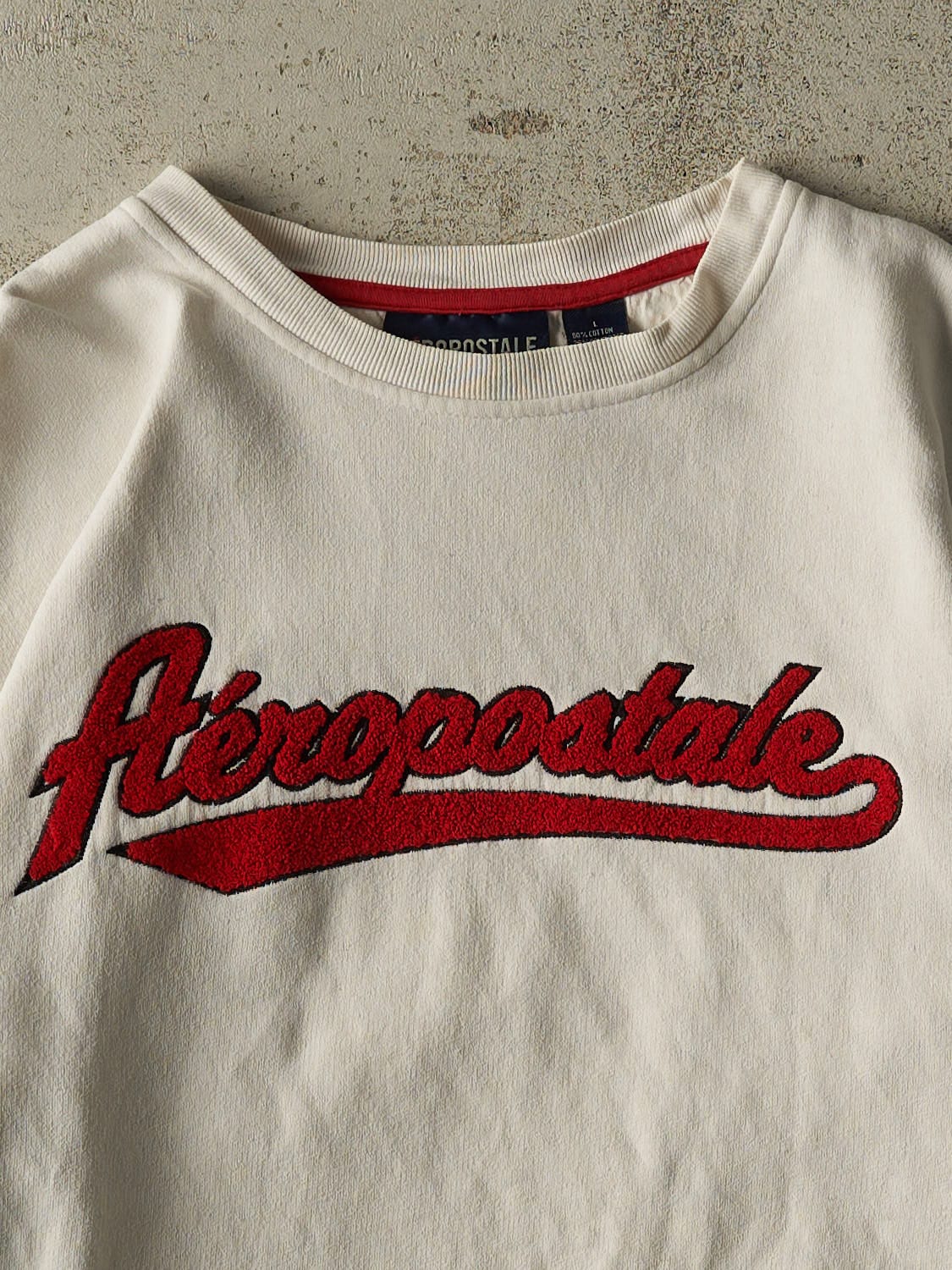 Vintage Y2K Beige Aeropostale Chenille Embroidered Crewneck (L)