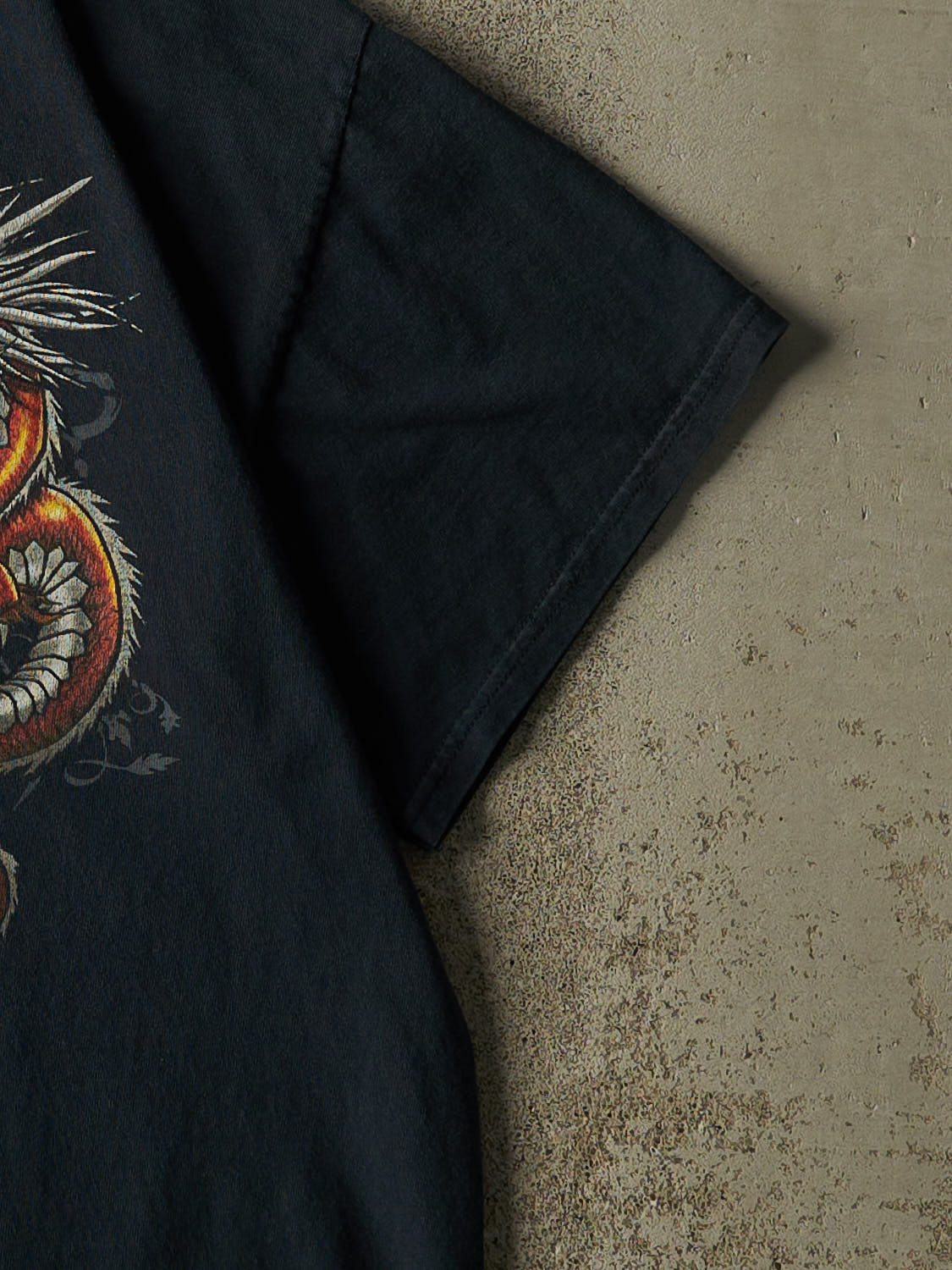 Vintage Y2K Faded Black Dragon Skull Tee (XL)