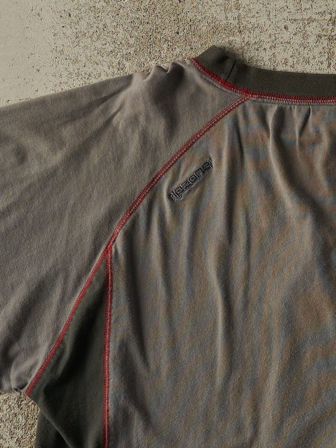 Vintage Y2K Grey Ripzone Snowboarding Long Sleeve (L)