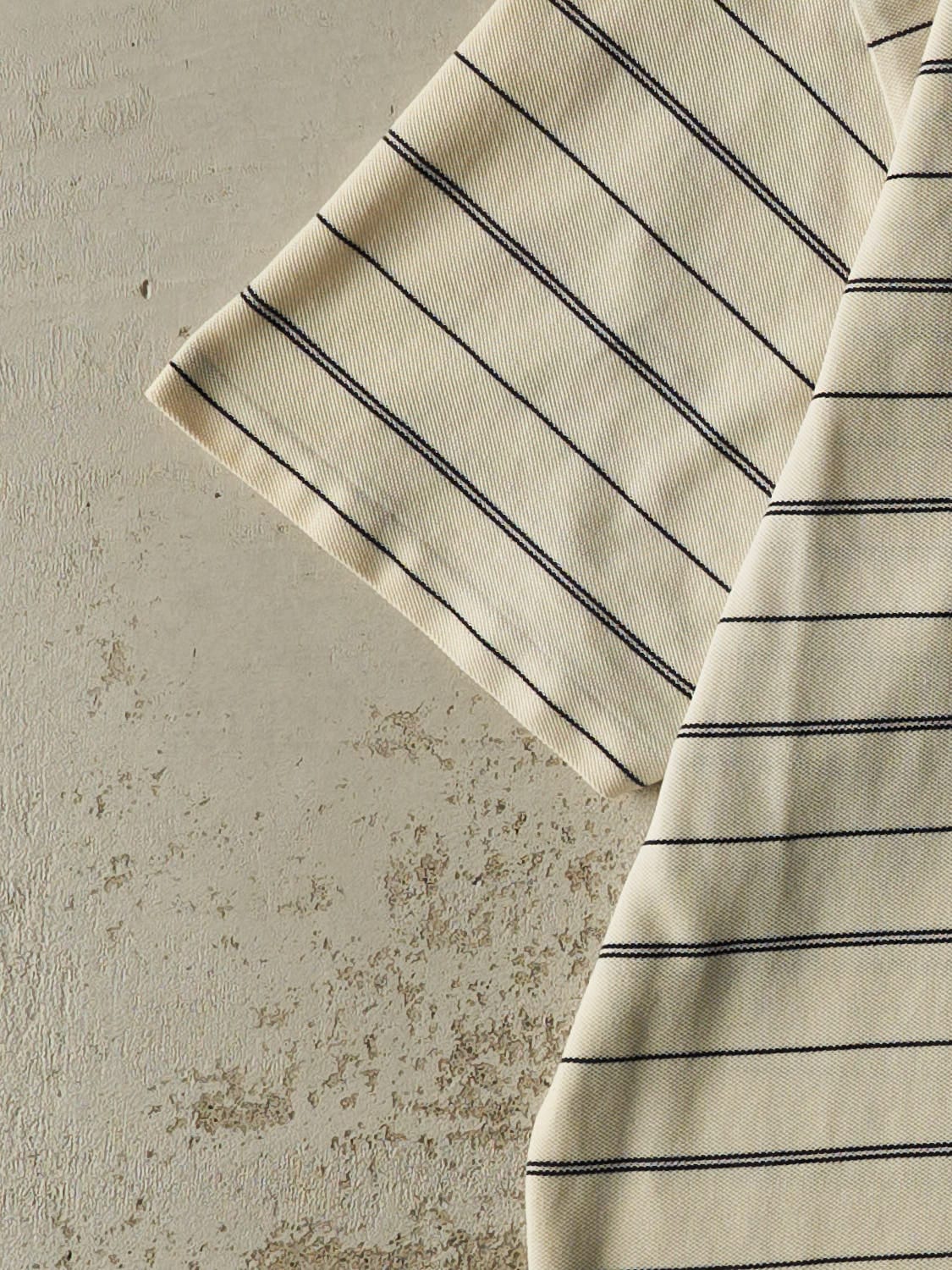Vintage Y2K Beige Polo Quarter Button Tee (XL/XXL)