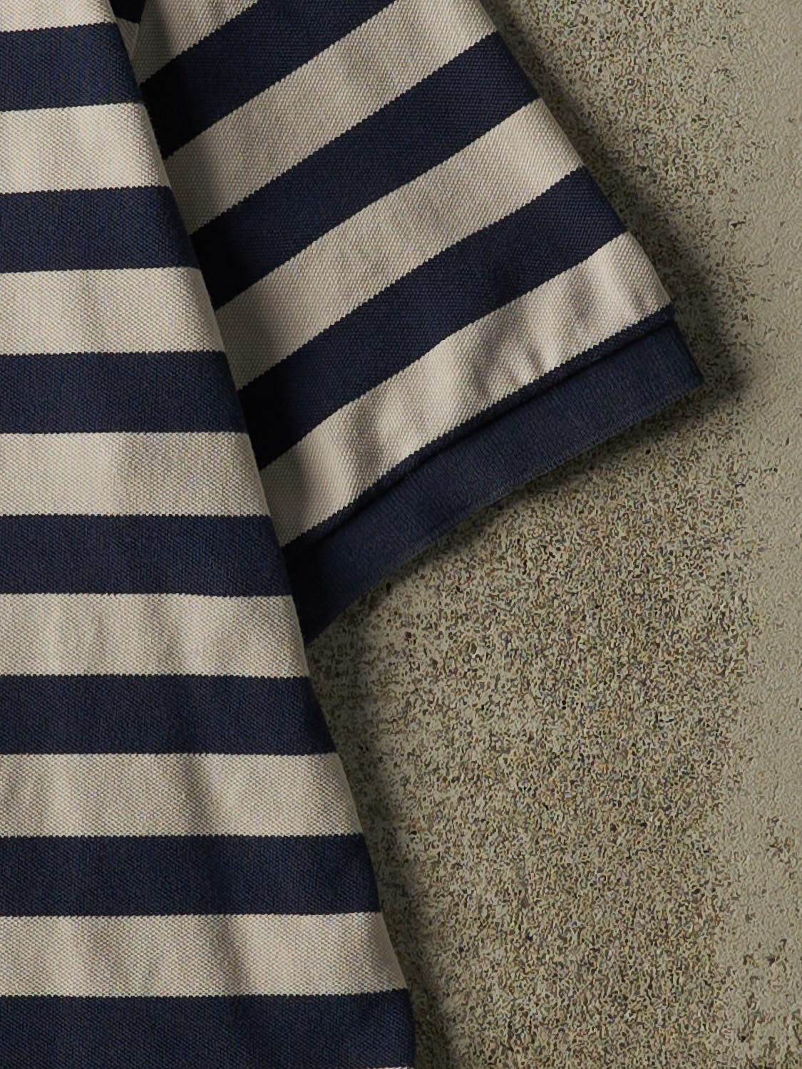 Vintage Y2K White & Navy Polo Quarter Button Tee (L/XL)