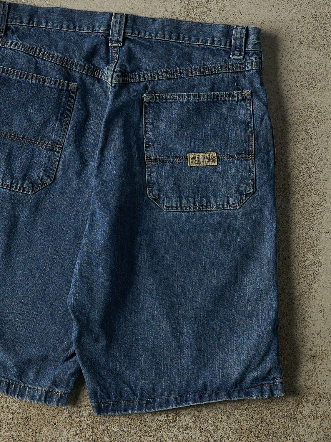 Vintage 90s Dark Wash Wrangler Jean Shorts (33x10)