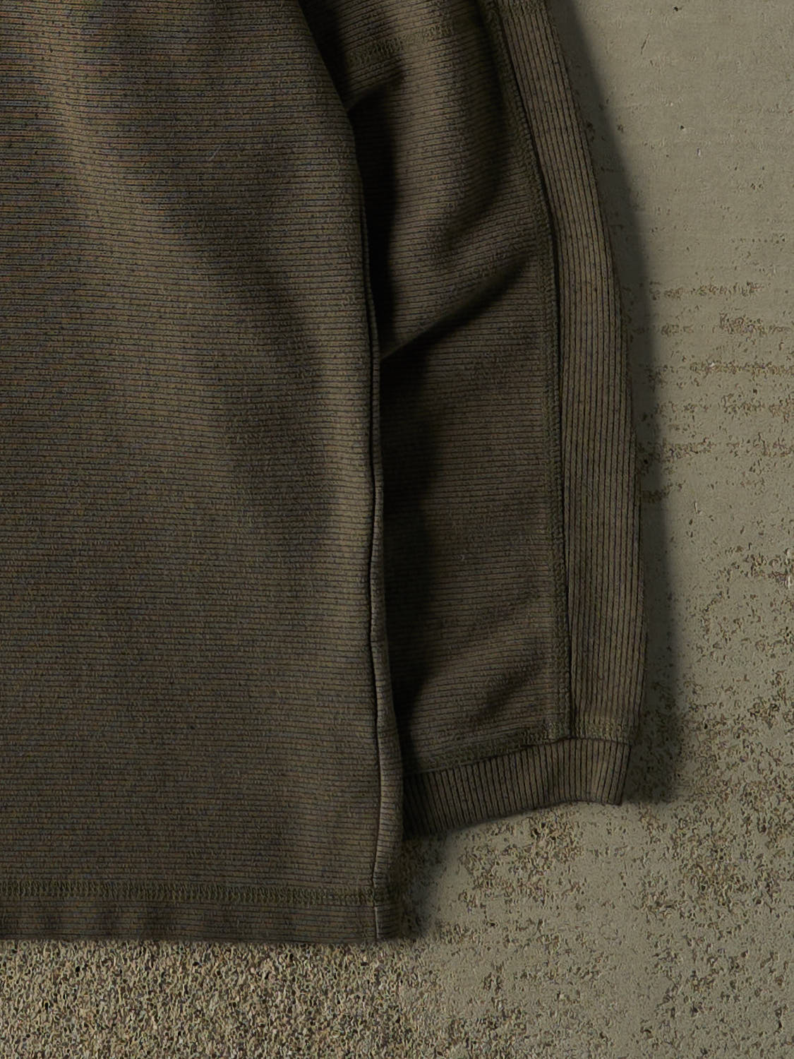Vintage Y2K Green Textured Long Sleeve (L/XL)