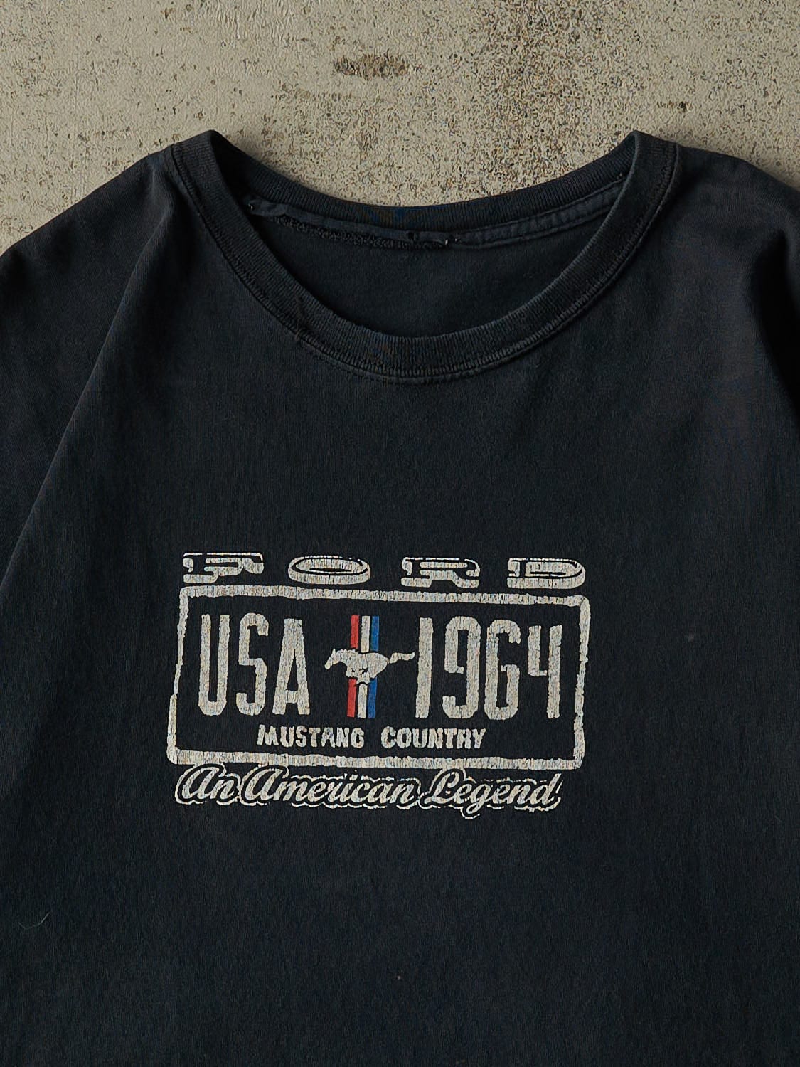 Vintage Y2K Faded Black Ford Mustang American Legend Tee (L/XL)