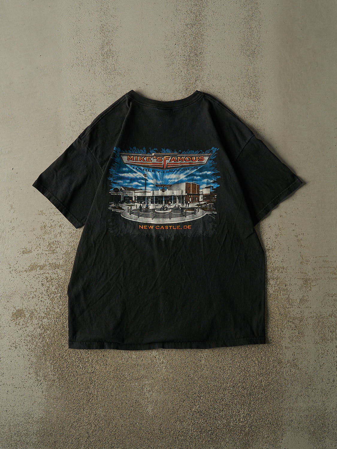 Vintage 04' Black Harley Davidson New Castle DE Tee (XL)