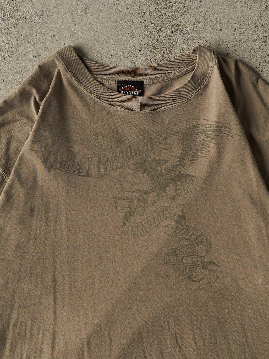 Vintage Y2K Beige Harley Davidson Dartmouth MA Tee (XL/XXL)