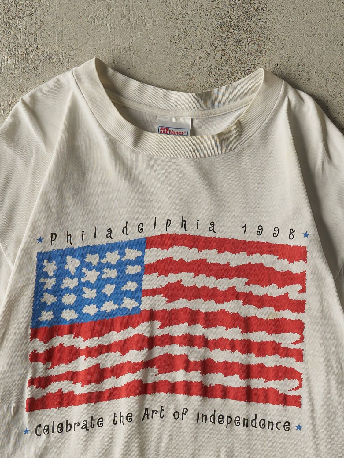 Vintage 98' White Philadelphia US Flag Tee (L/XL)