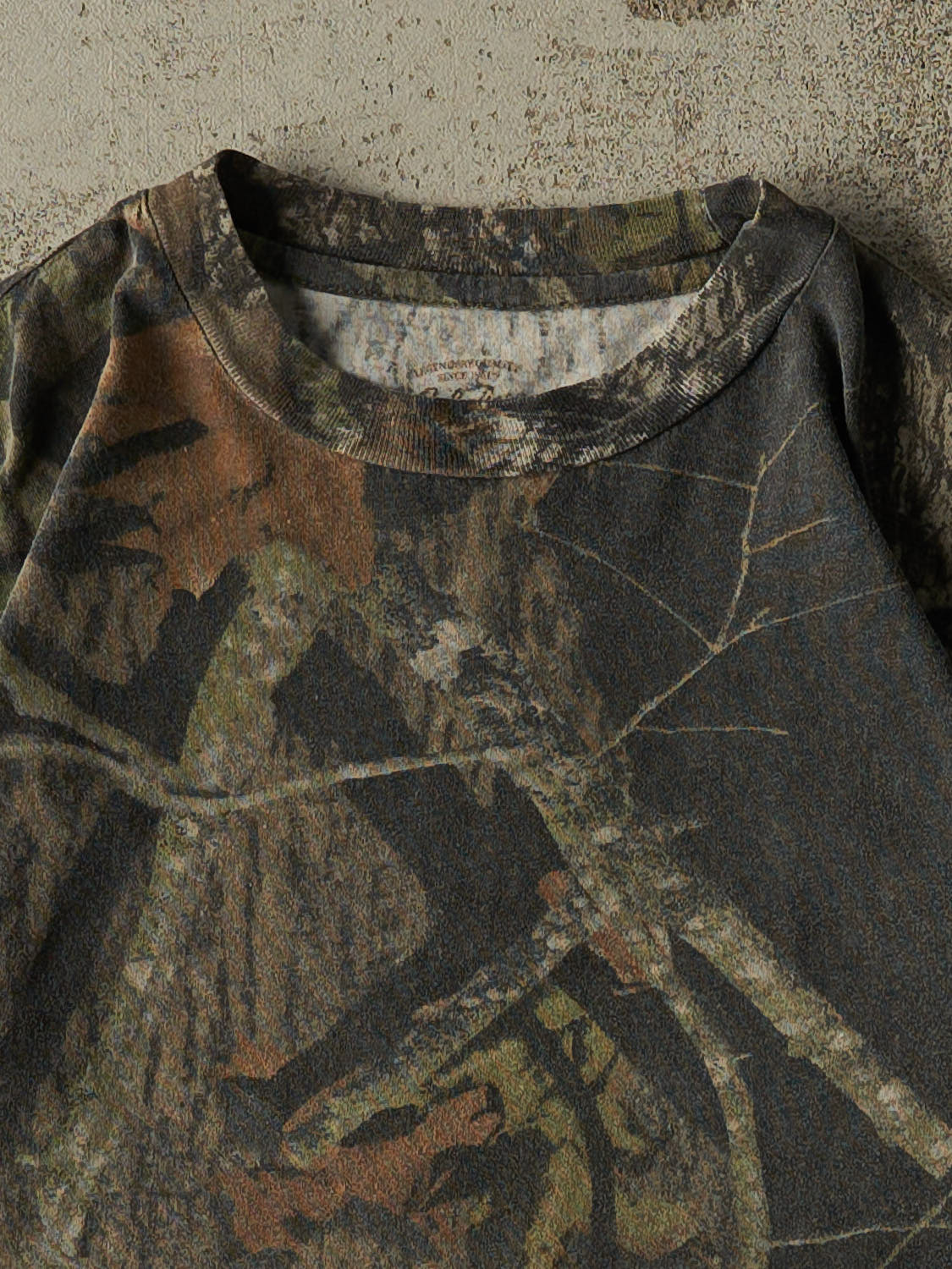 Vintage Y2K Camo Cabela's Tee (XS/S)