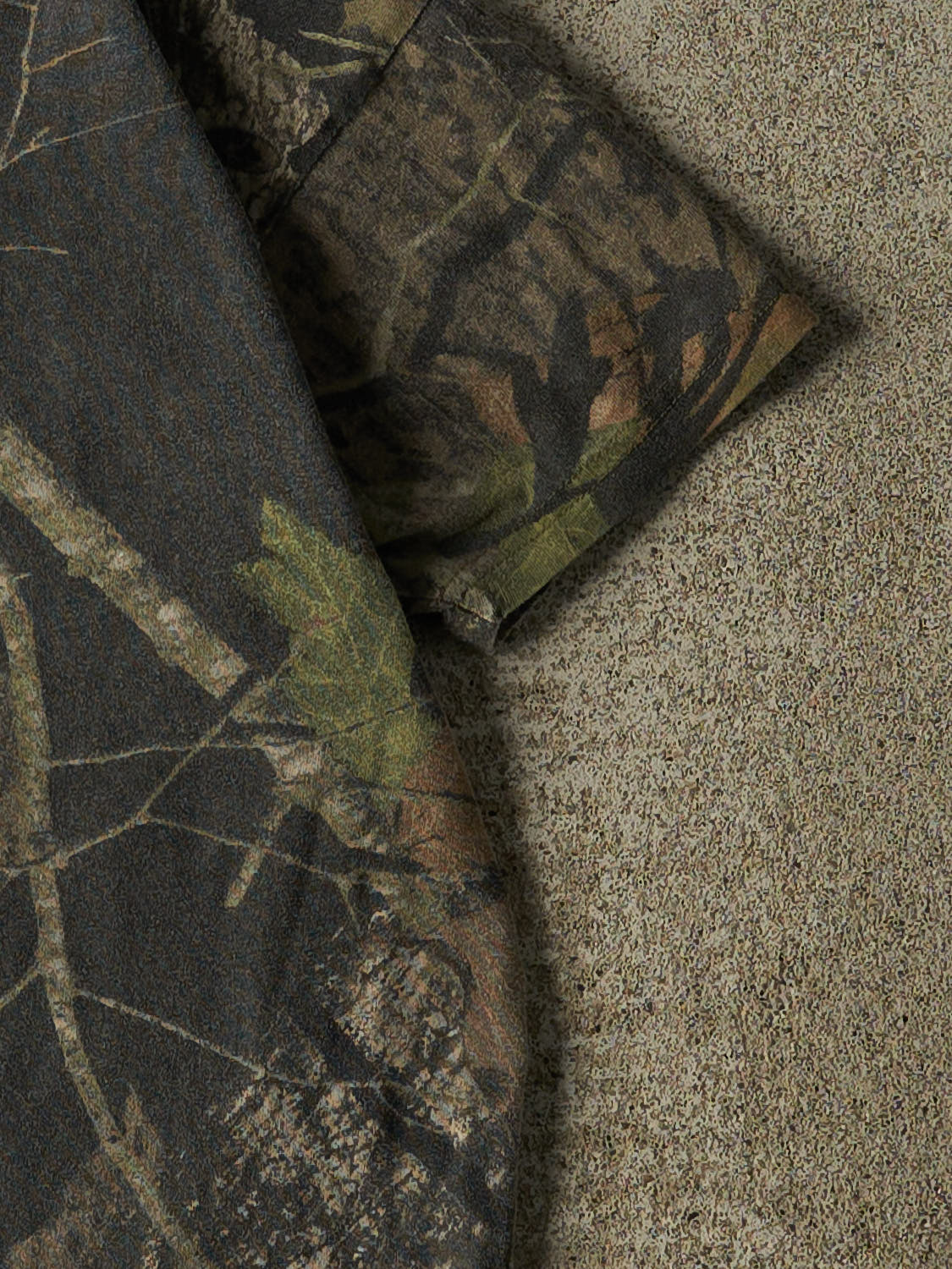 Vintage Y2K Camo Cabela's Tee (XS/S)