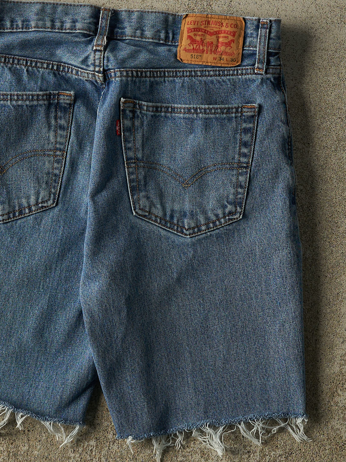 Vintage Y2K Mid Wash Levi's 516 Cut Off Jorts (34x9.5)