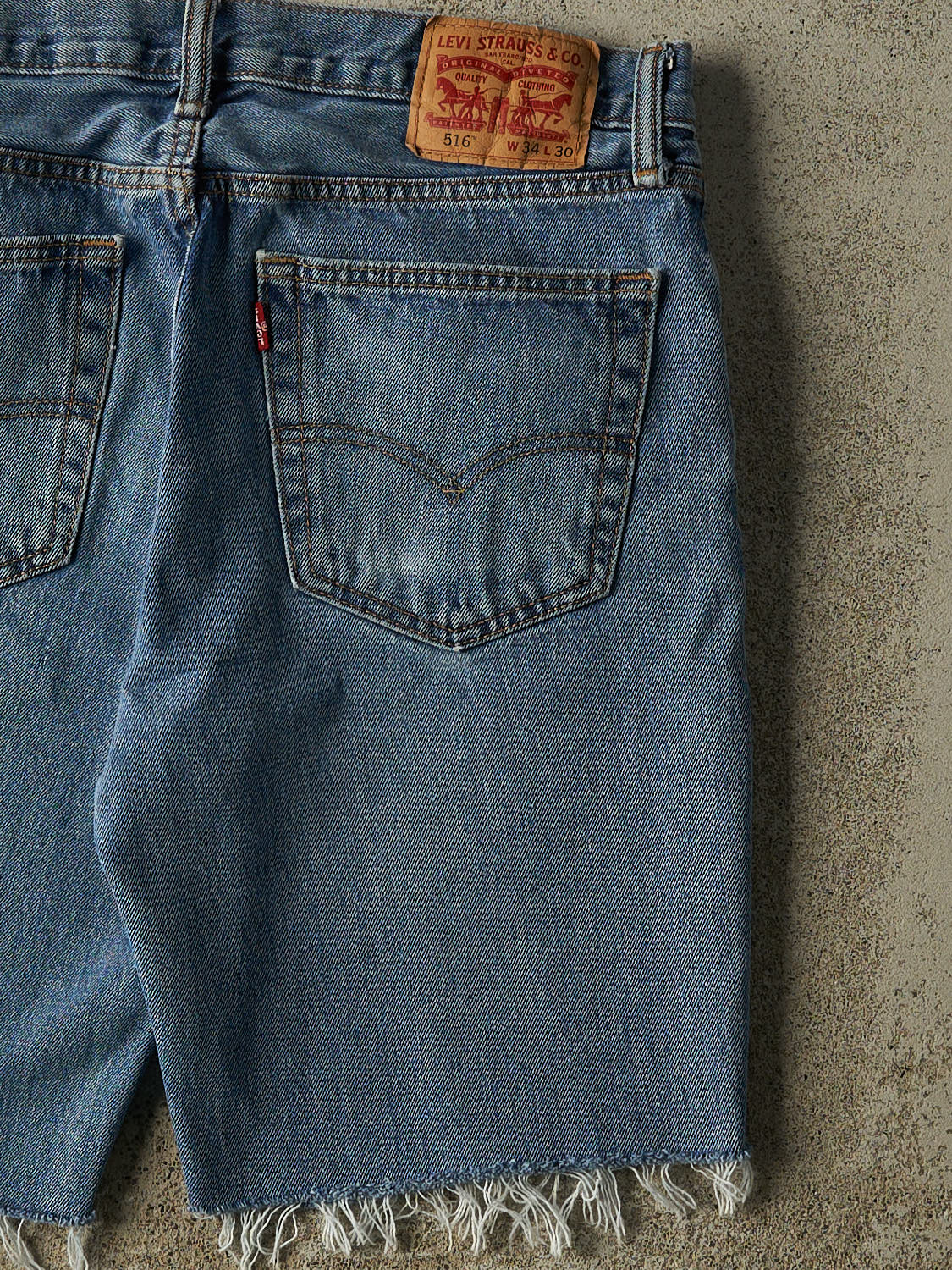 Vintage Y2K Mid Wash Levi's 516 Cut Off Jorts (34x9)