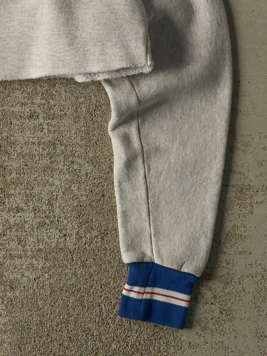 Vintage 90s Heather Grey New England Patriots Cropped Crewneck (XXS)