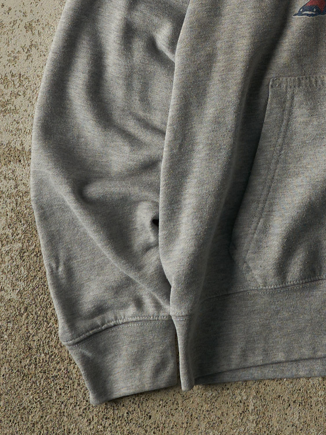 Vintage Y2K Grey New England Patriots Hoodie (S/M)