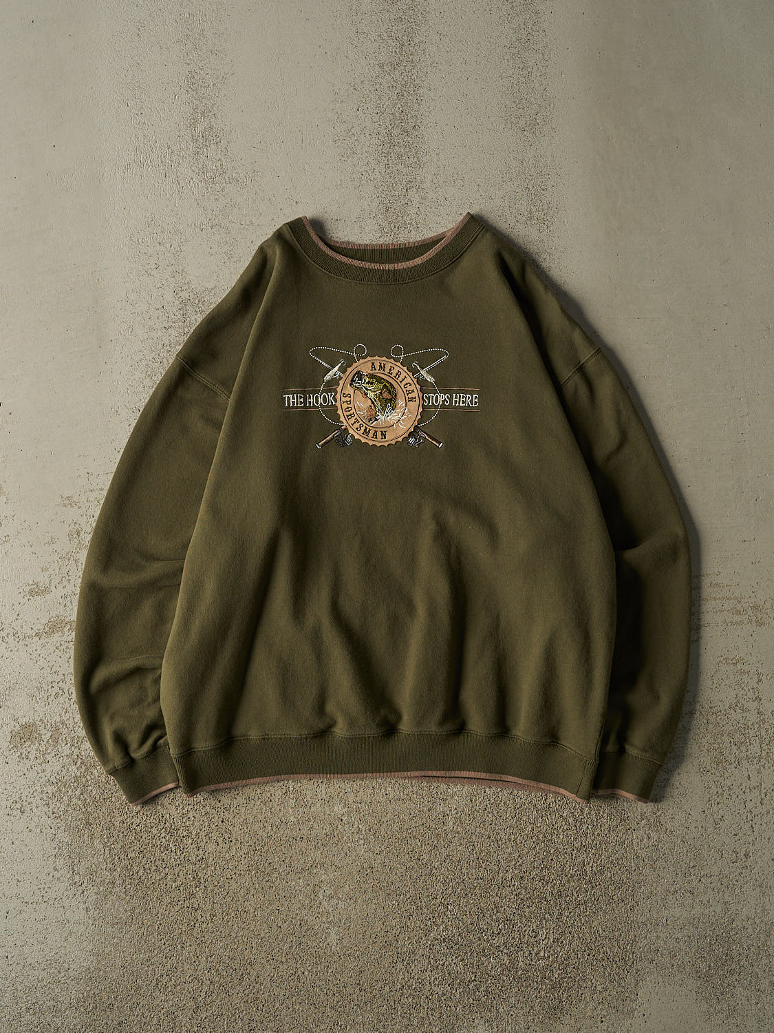Vintage 90s Green American Sportsman Fishing Embroidered Crewneck (XL/XXL)