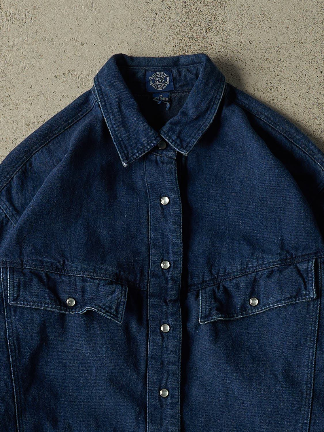 Vintage 90s Dark Wash Gap Denim Button Up Long Sleeve (L)