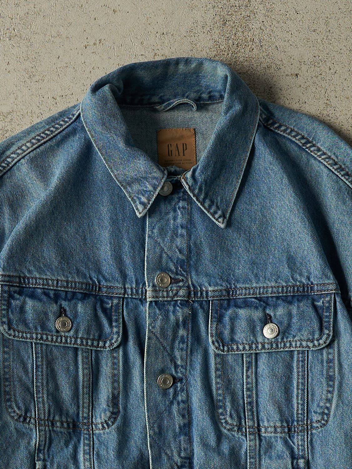 Vintage Y2K Mid Wash Gap Denim Jacket (M)