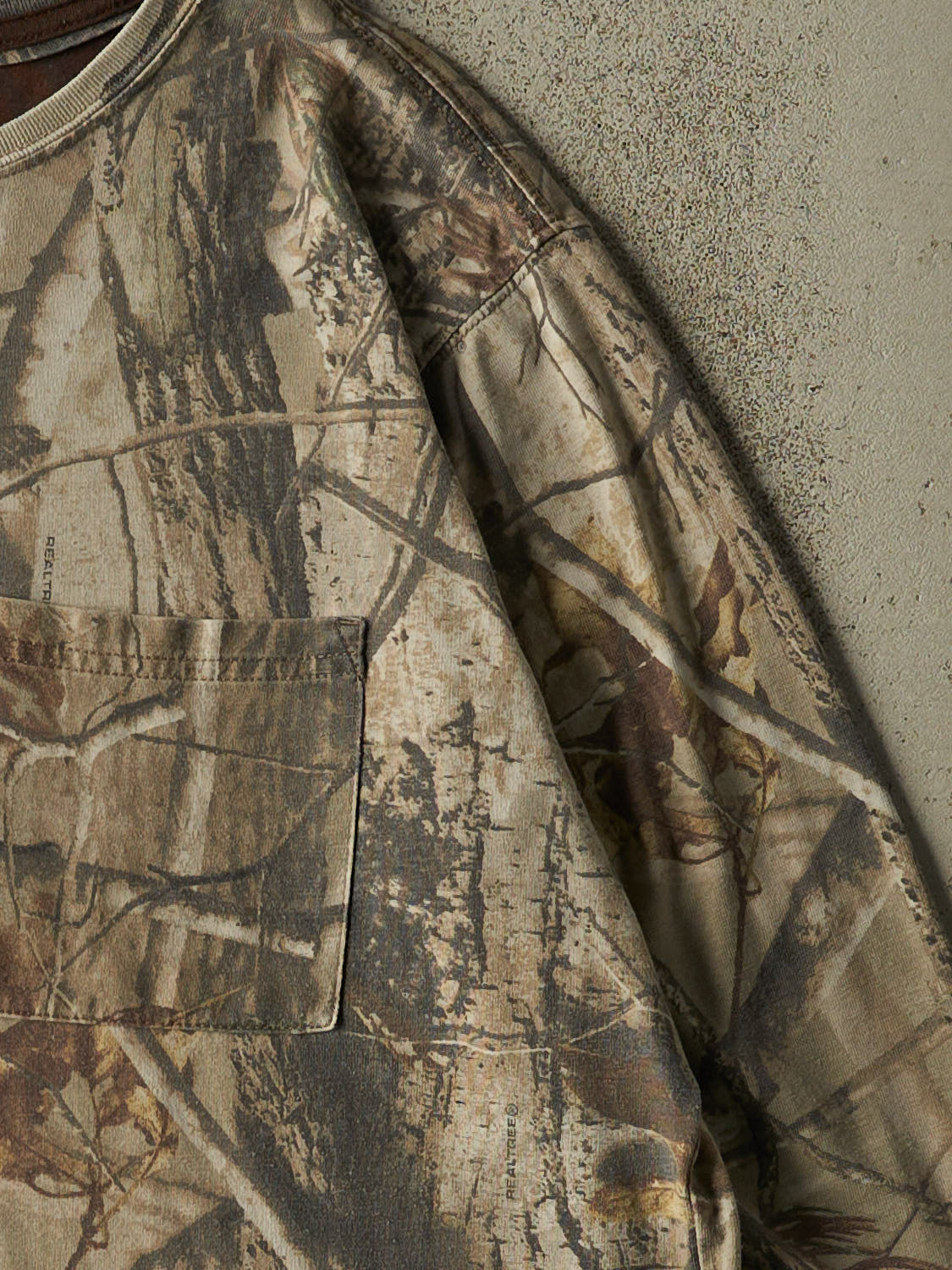 Vintage Y2K Camo Realtree Pocket Long Sleeve (L)