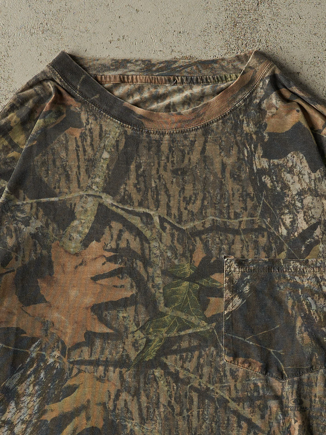 Vintage 90s Camo Mossy Oak Pocket Long Sleeve (XXL)