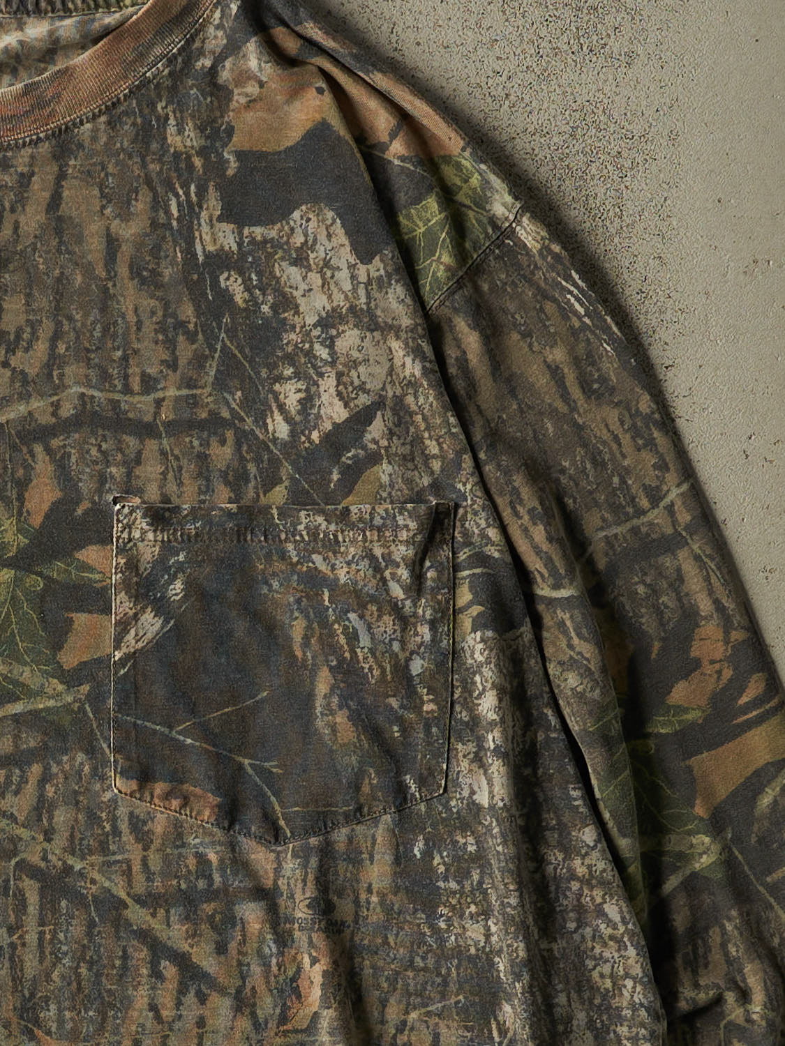 Vintage 90s Camo Mossy Oak Pocket Long Sleeve (XXL)