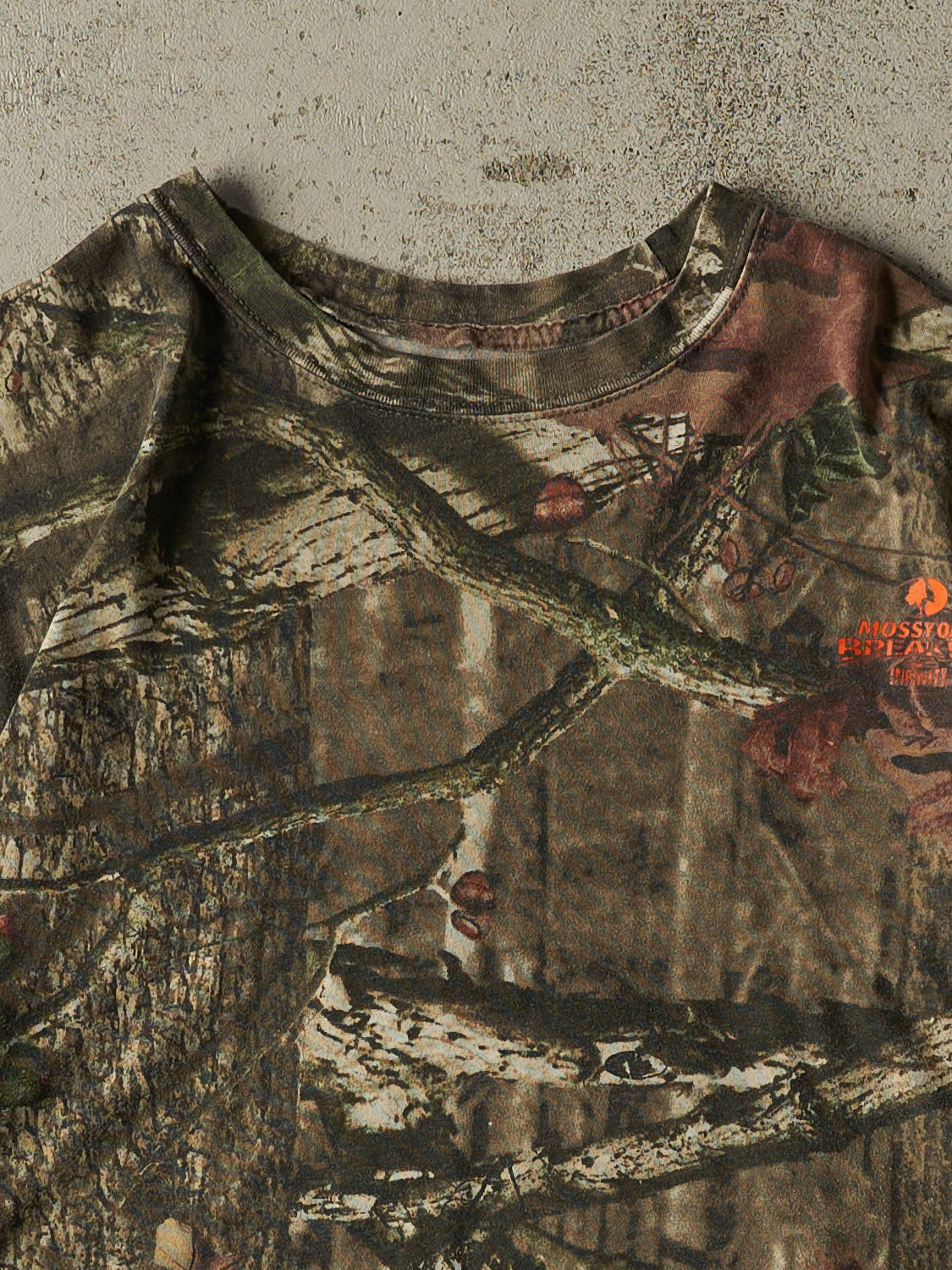 Vintage Y2K Camo Mossy Oak Logo Tee (L/XL)