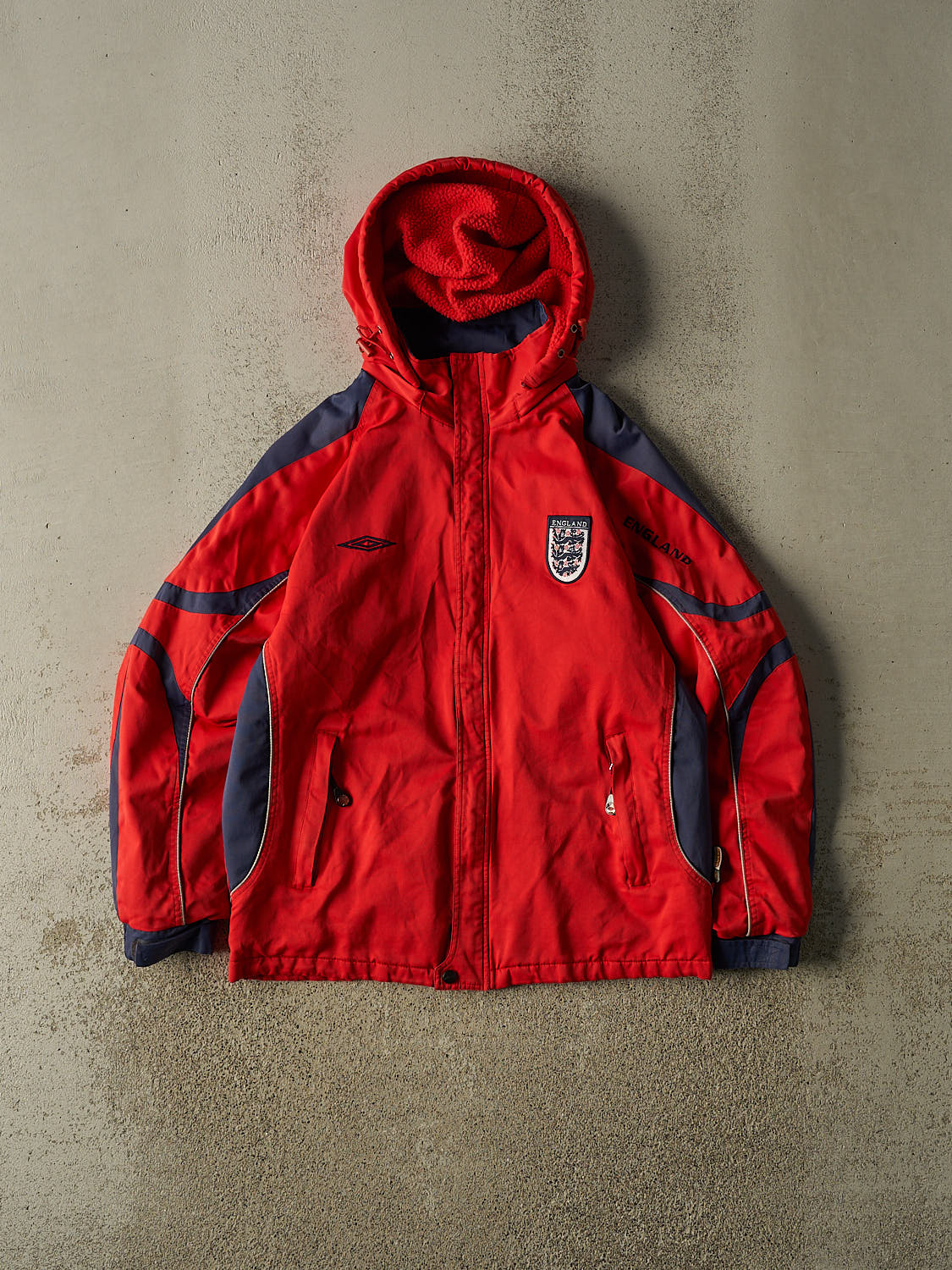 Vintage Y2K Red Umbro England Soccer Jacket (M/L)