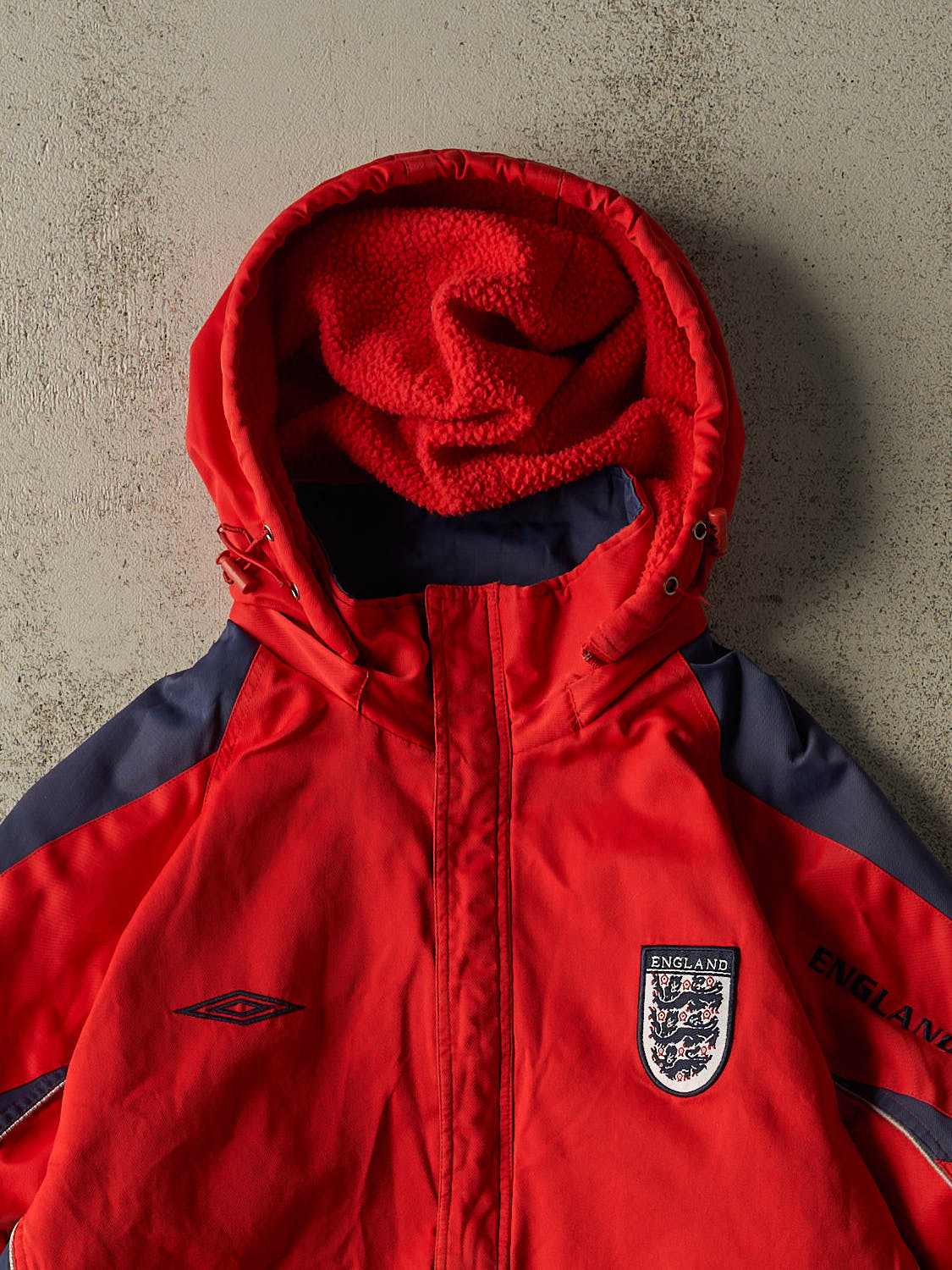 Vintage Y2K Red Umbro England Soccer Jacket (M/L)
