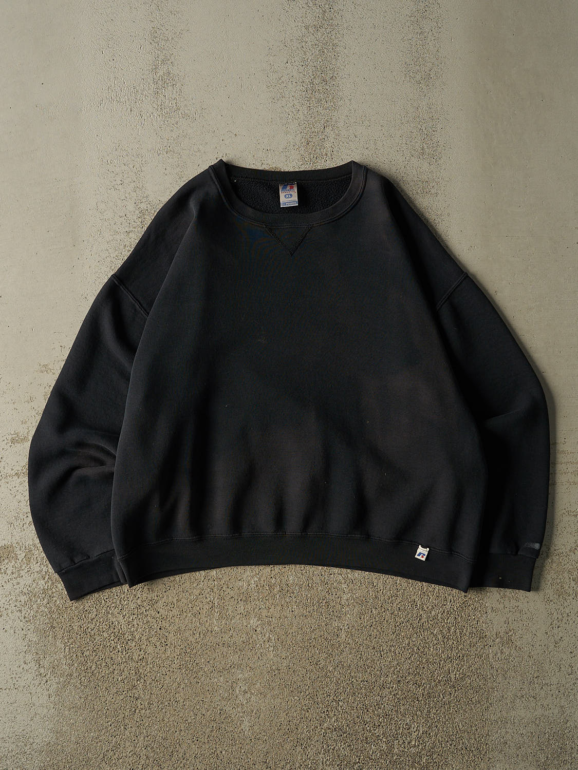 Vintage Y2K Black Russell Athletic Blank Crewneck (XL)
