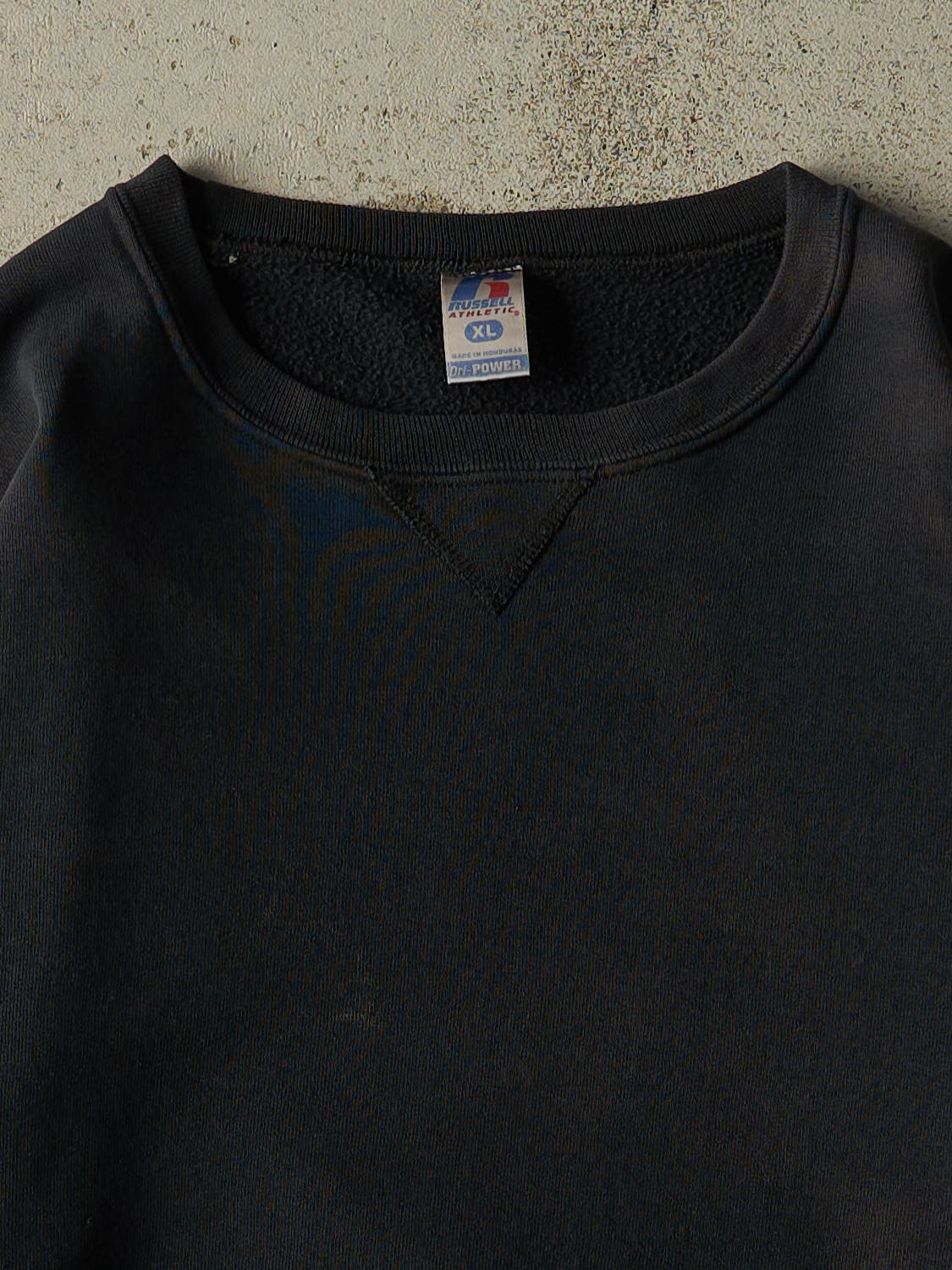 Vintage Y2K Black Russell Athletic Blank Crewneck (XL)