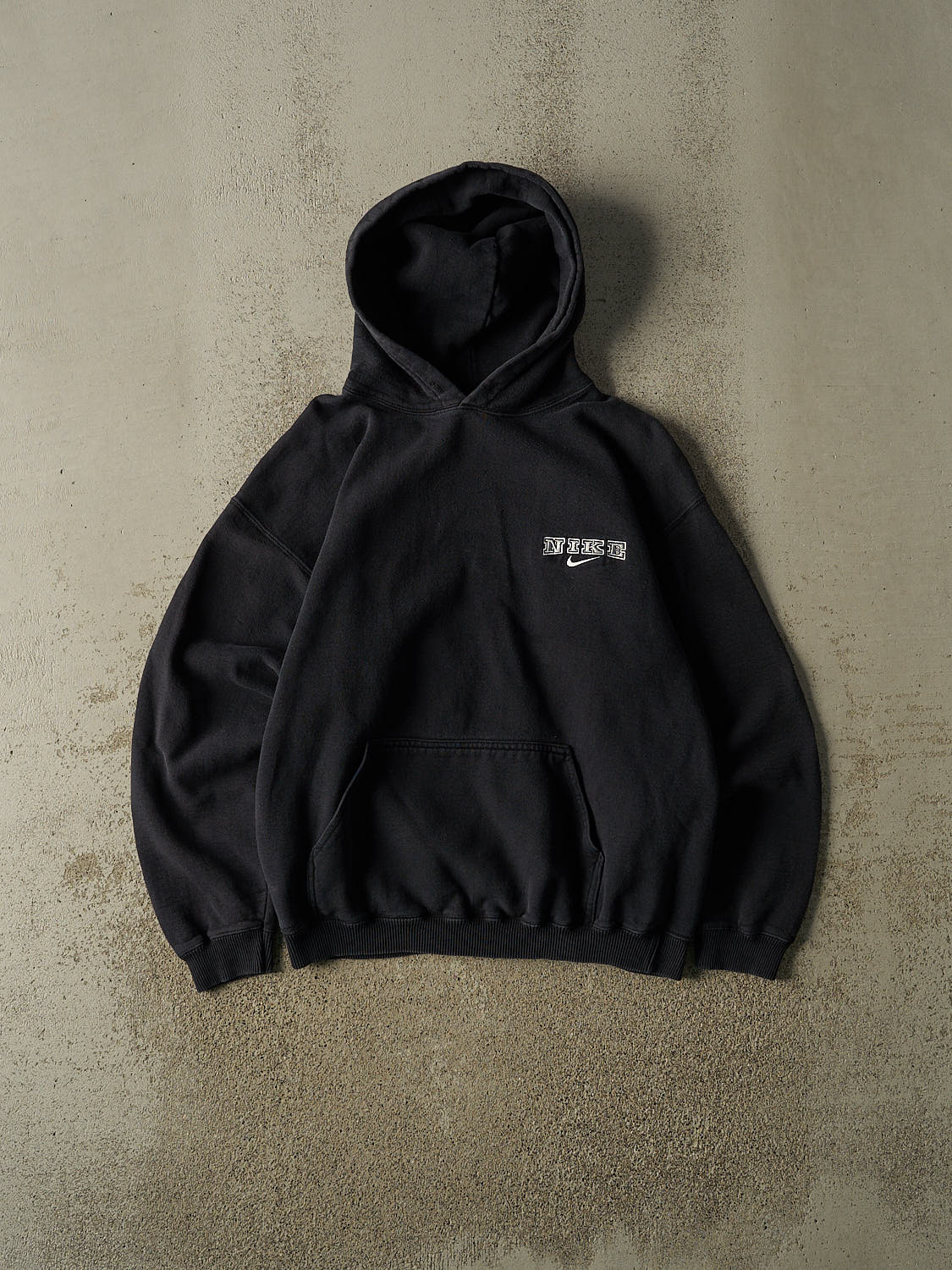 Vintage 90s Black Nike Embroidered Hoodie (M)