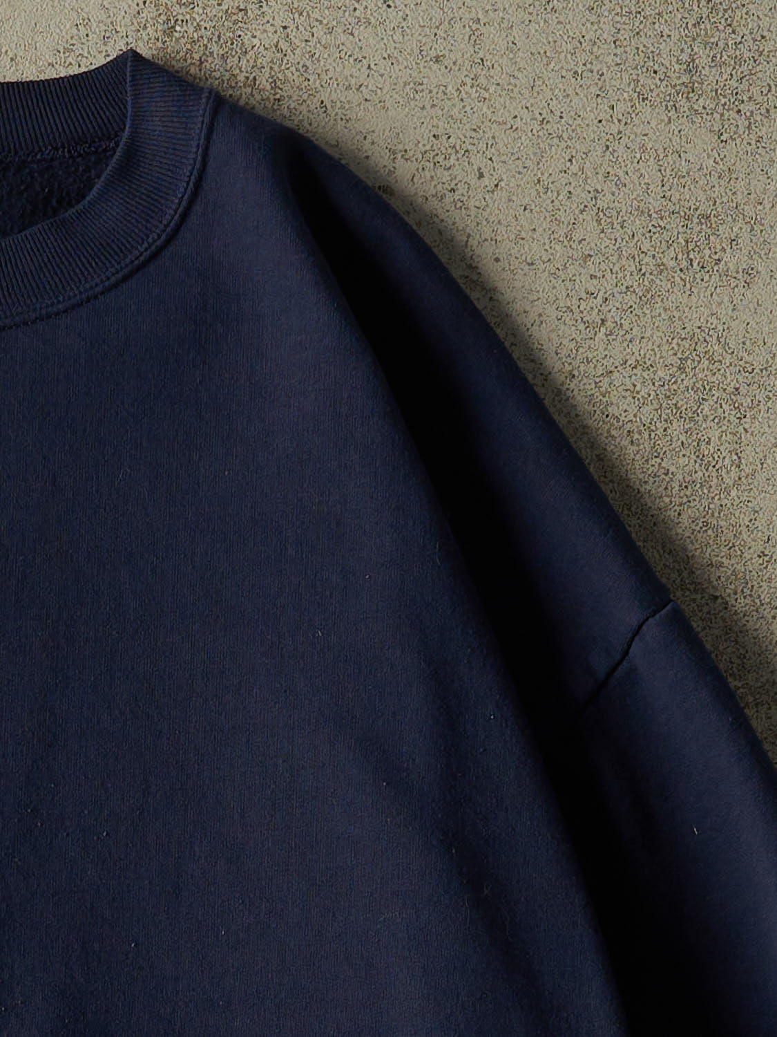Vintage 90s Navy Blue Blank Crewneck (L/XL)