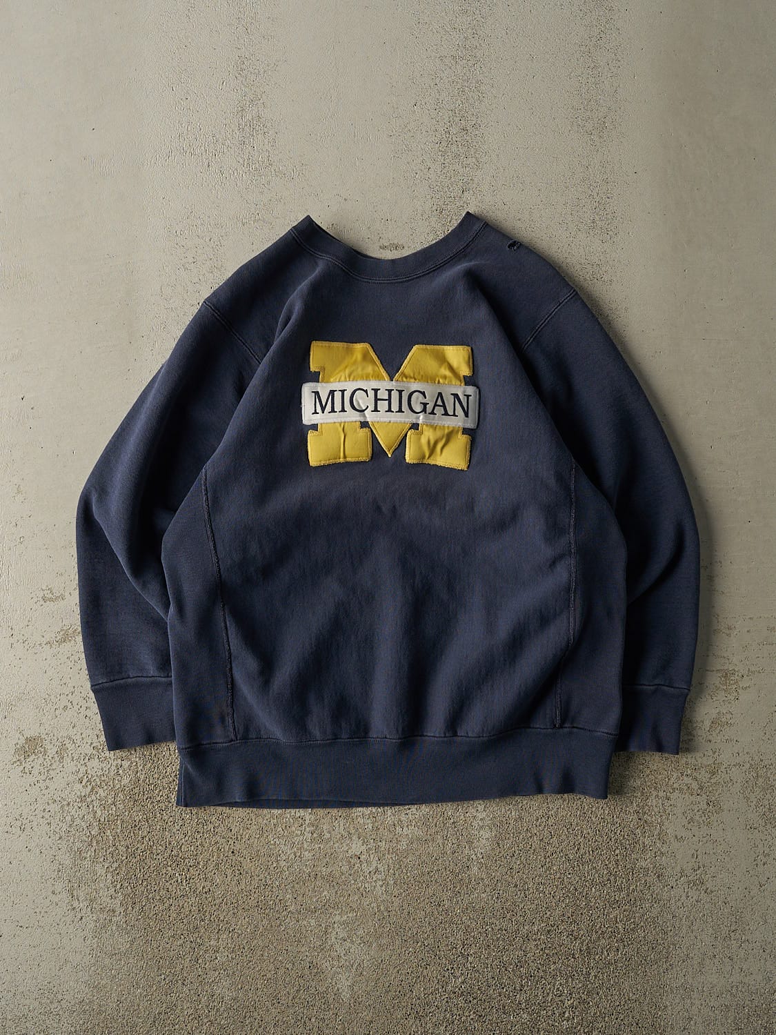 Vintage 90s Navy Blue Michigan State Embroidered Crewneck (L/XL)