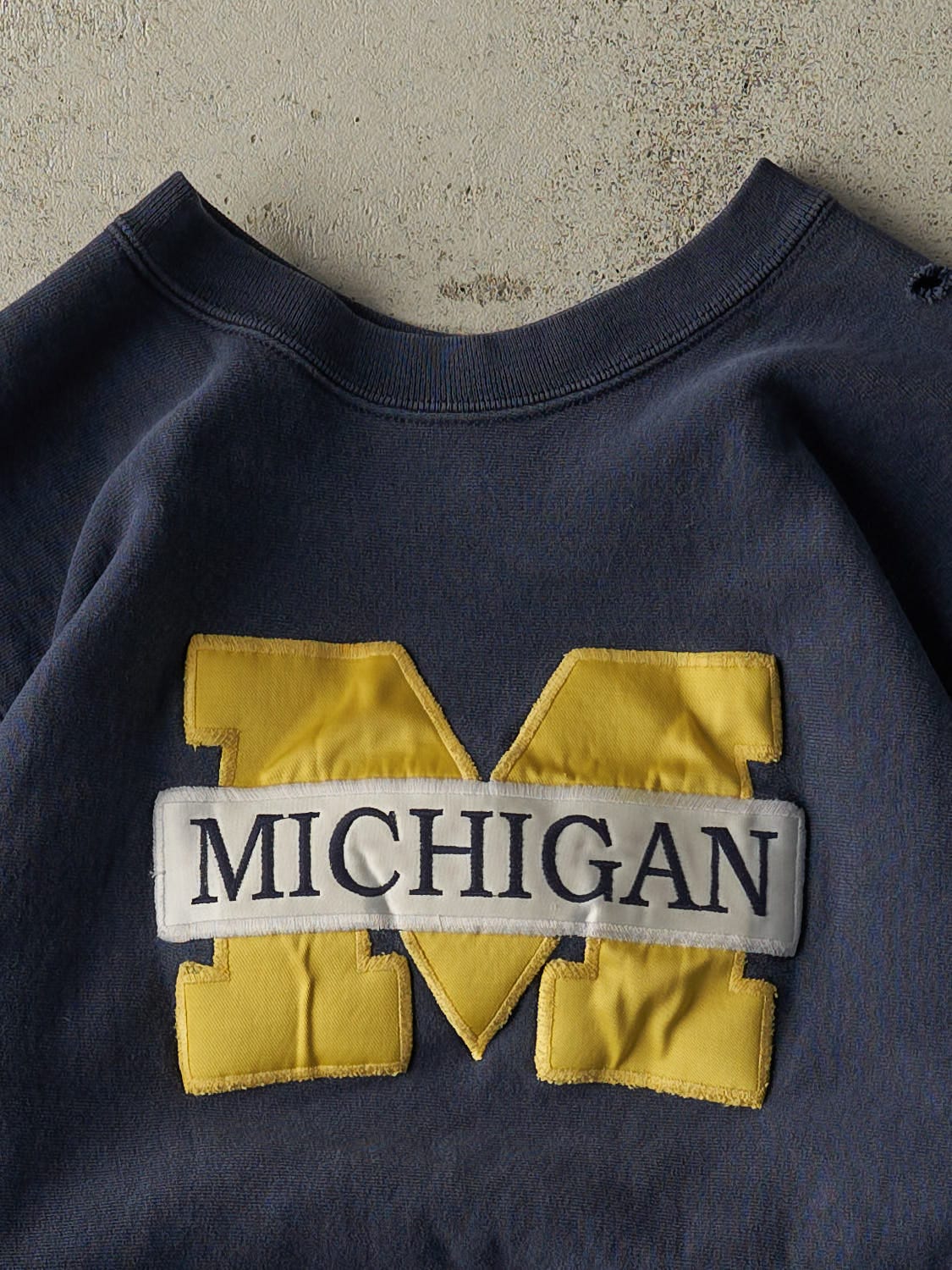 Vintage 90s Navy Blue Michigan State Embroidered Crewneck (L/XL)