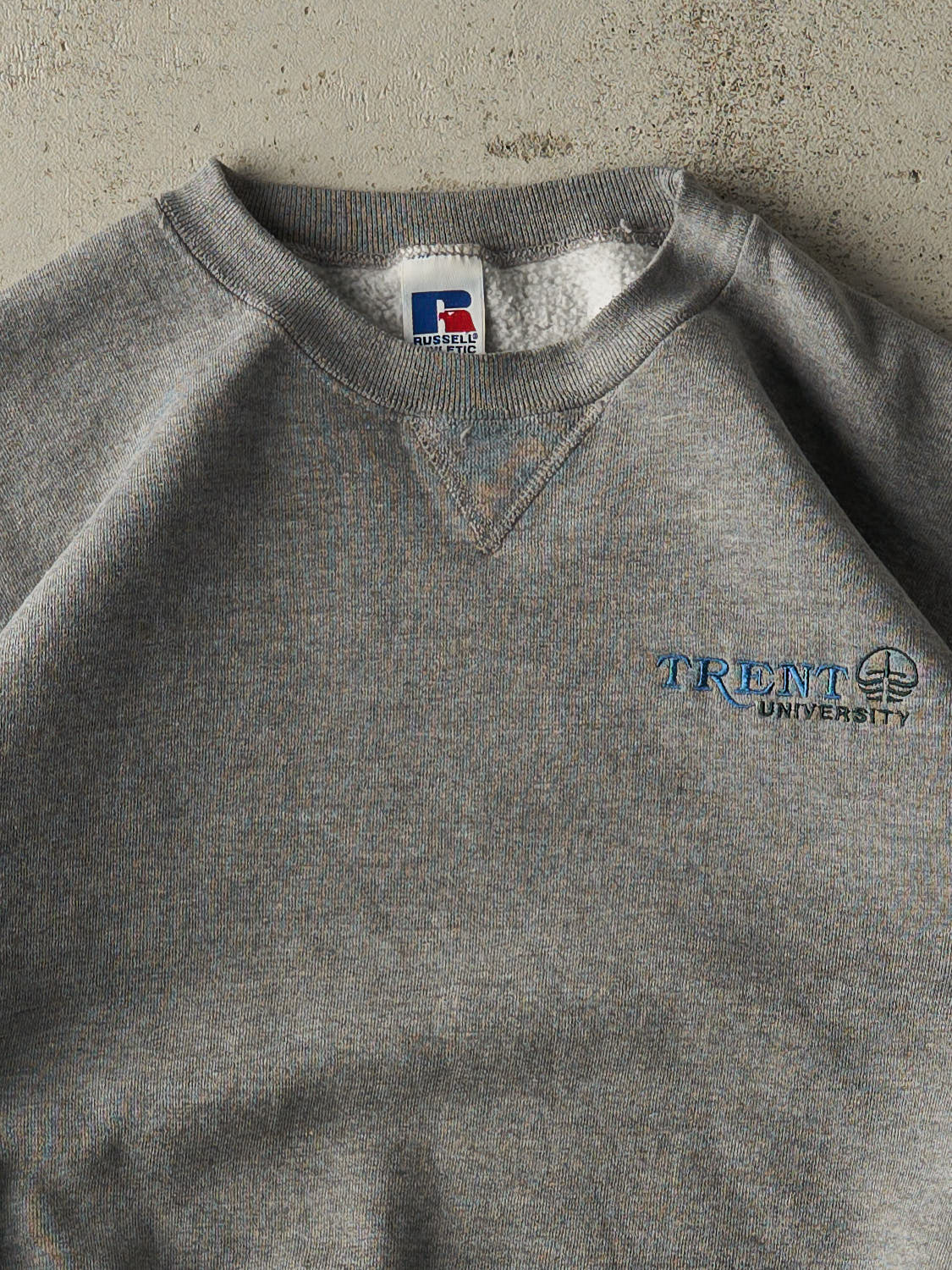 Vintage 90s Grey Russell Athletic Trent University Embroidered Crewneck (M/L)