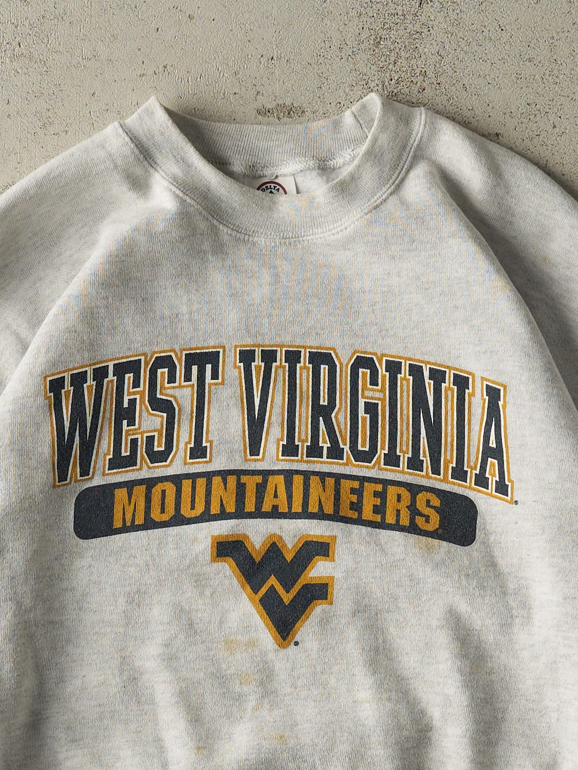 Vintage Y2K Heather Grey West Virginia Mountaineers Crewneck (L/XL)